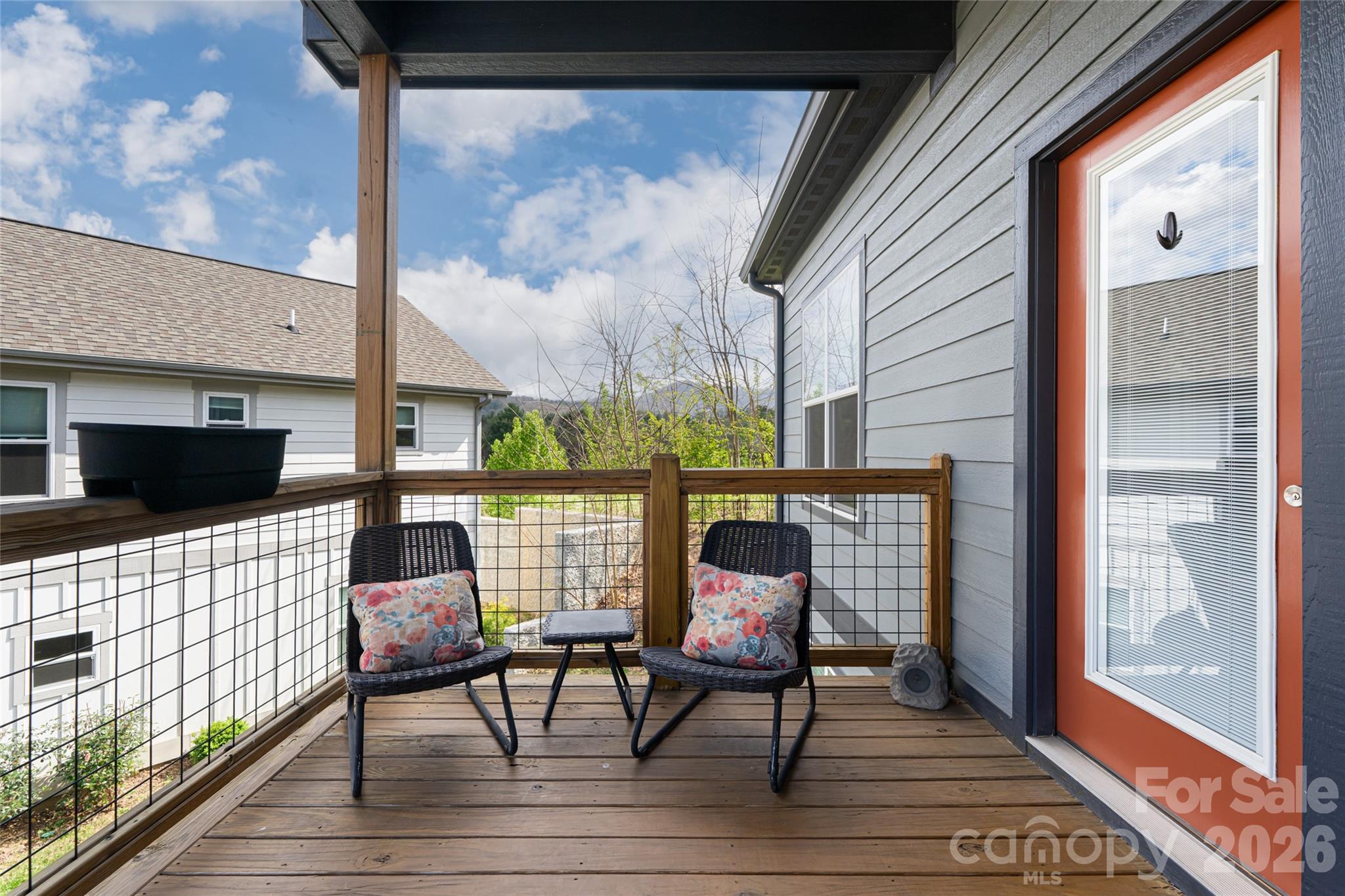 35 Alice Clement Lane — Asheville