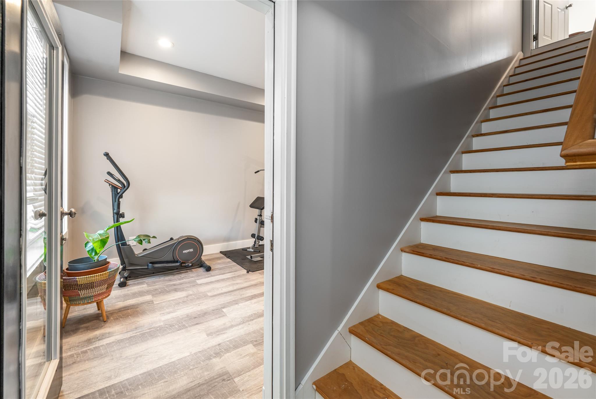 35 Alice Clement Lane — Asheville