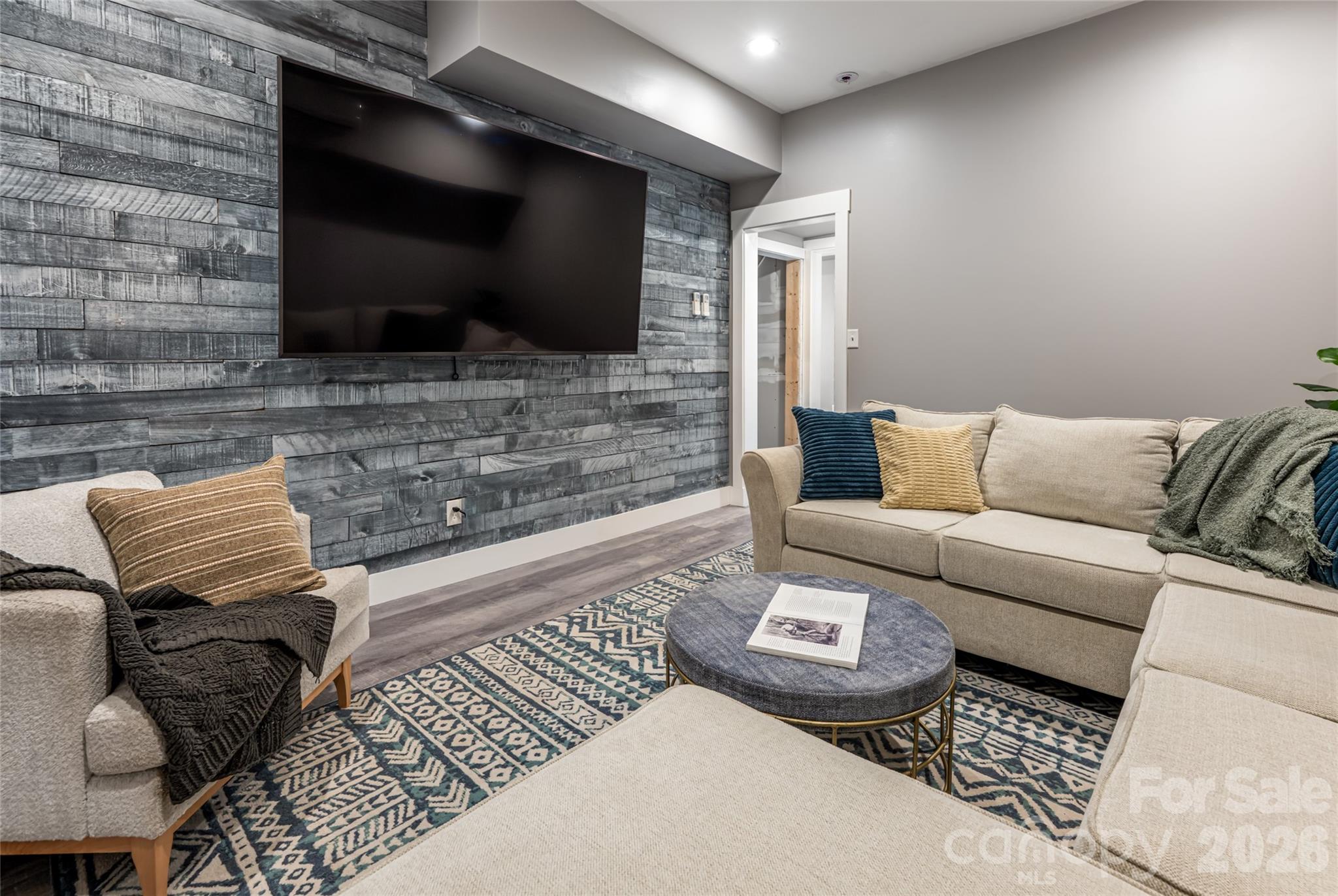 35 Alice Clement Lane — Asheville