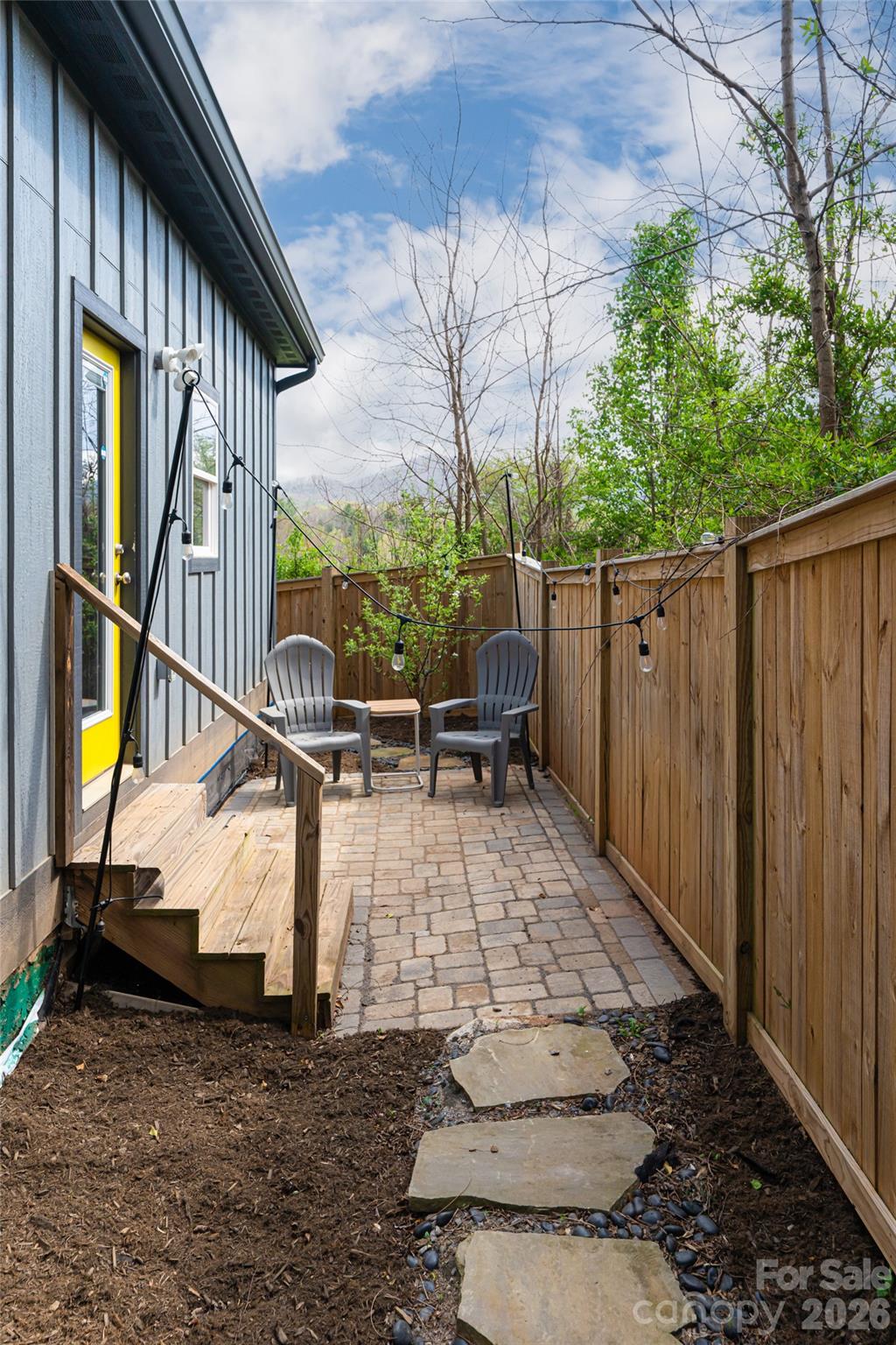 35 Alice Clement Lane — Asheville