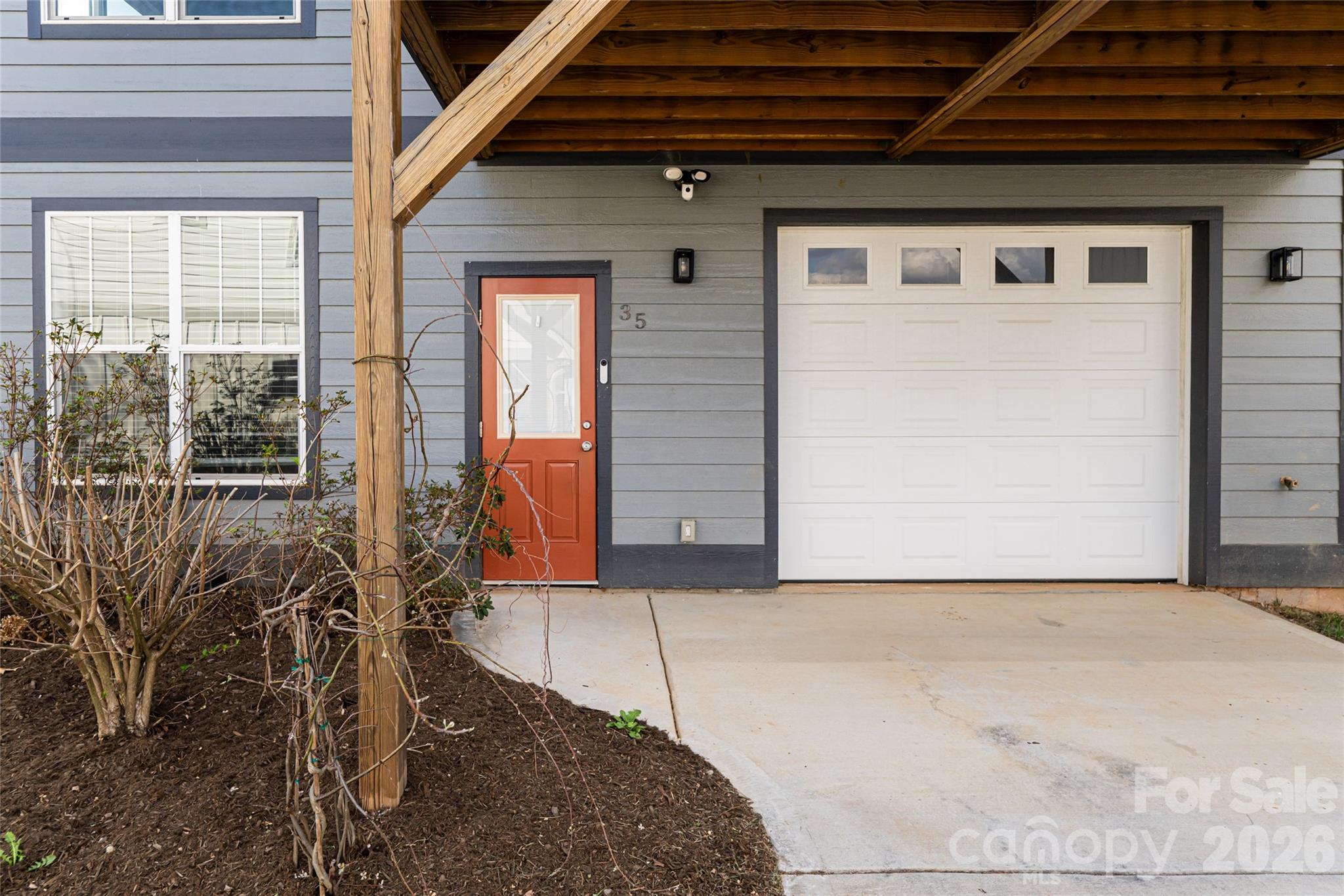 35 Alice Clement Lane — Asheville