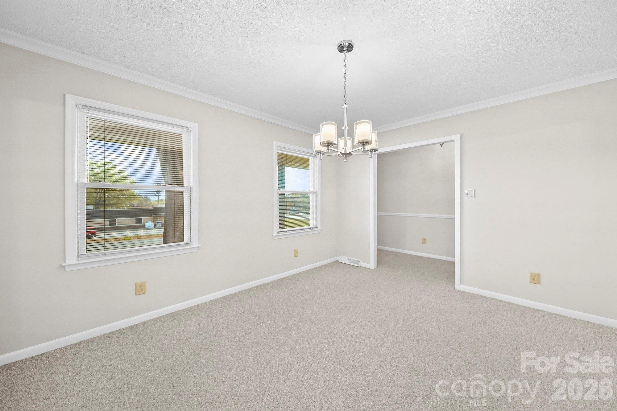 164 New York Avenue — Peachland