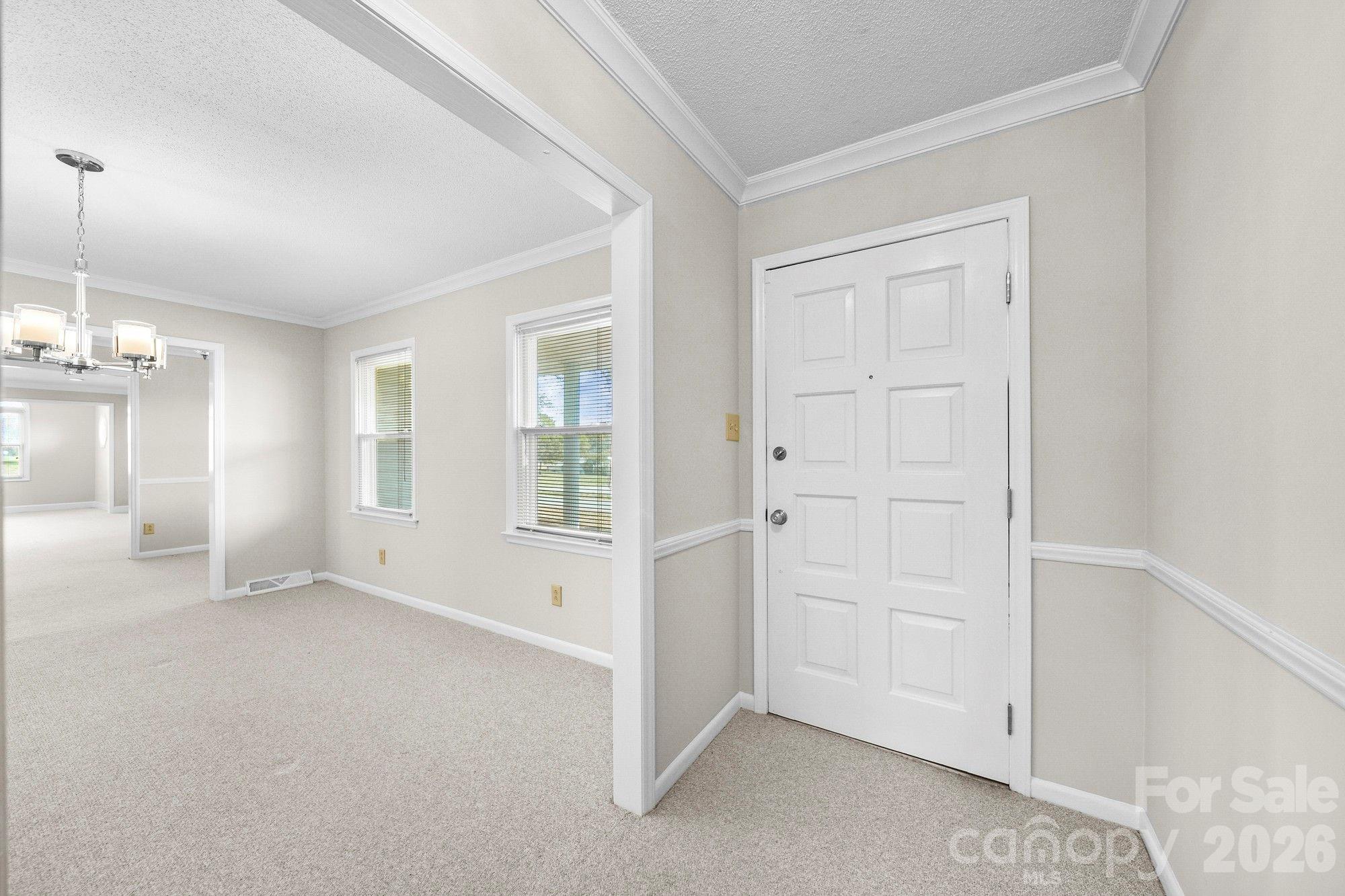 164 New York Avenue — Peachland