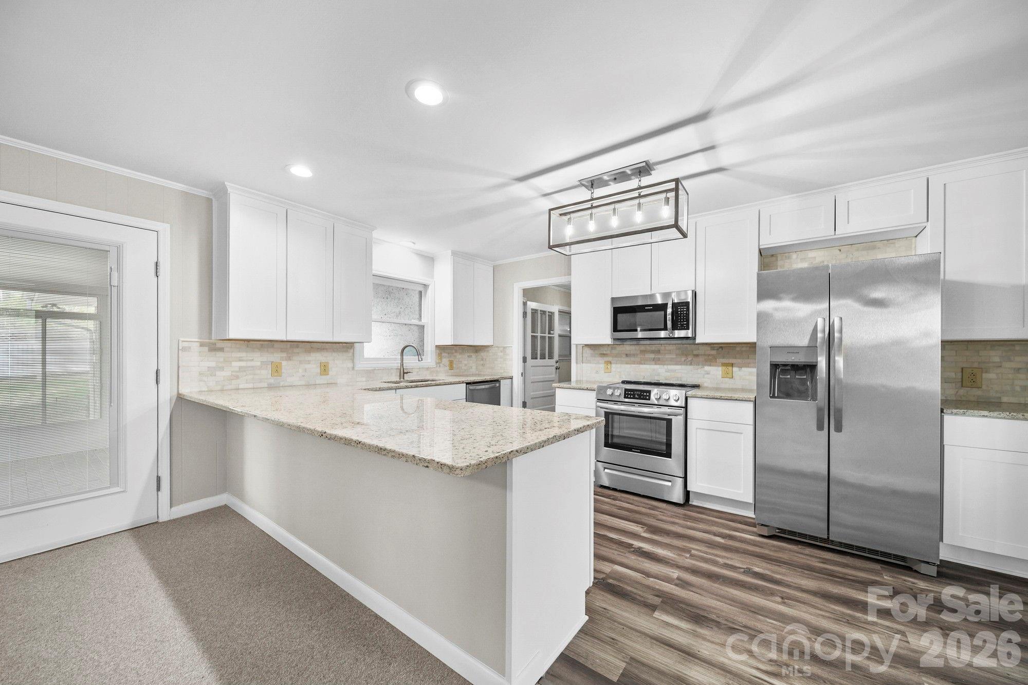 164 New York Avenue — Peachland