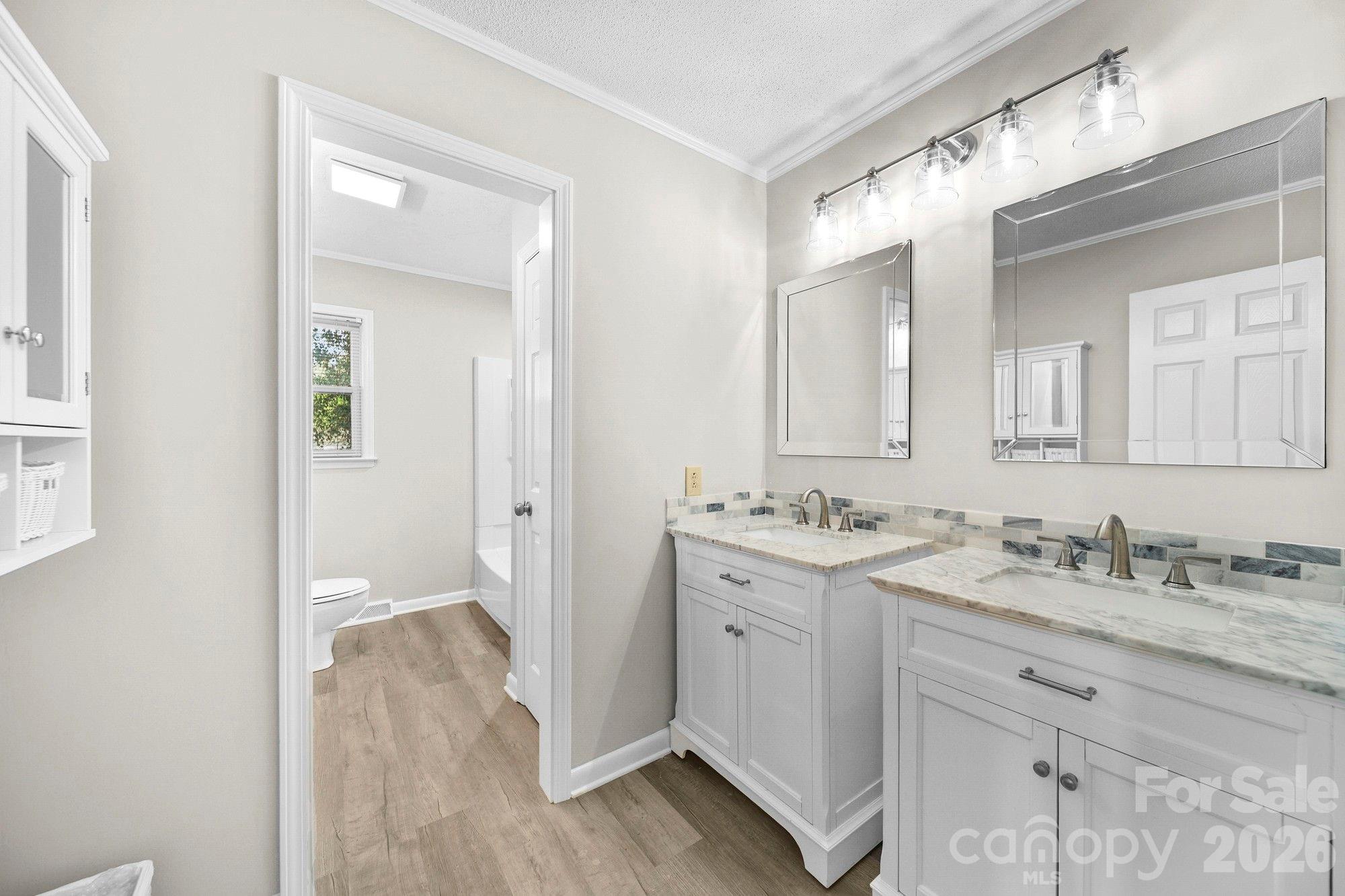 164 New York Avenue — Peachland