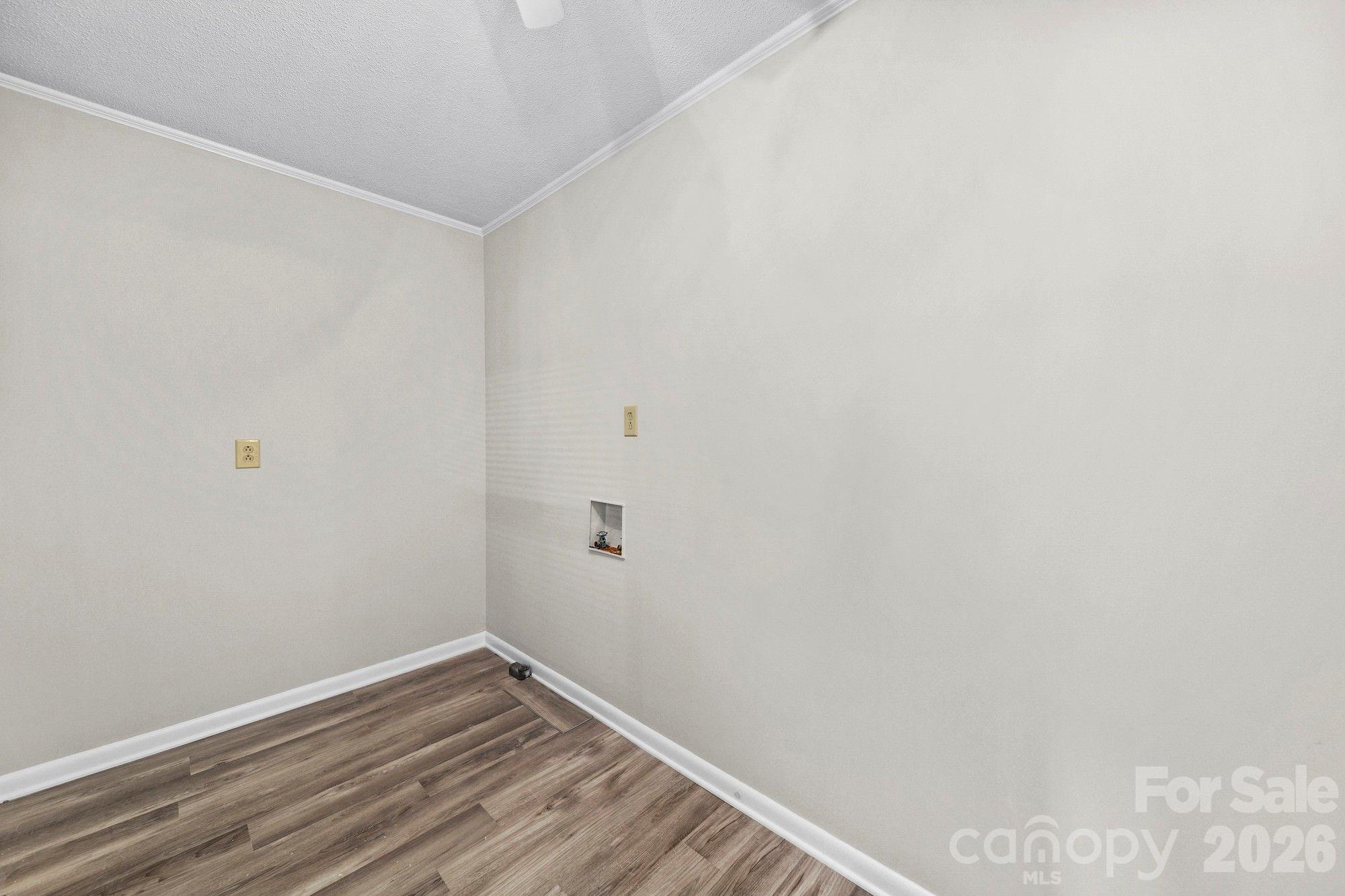 164 New York Avenue — Peachland