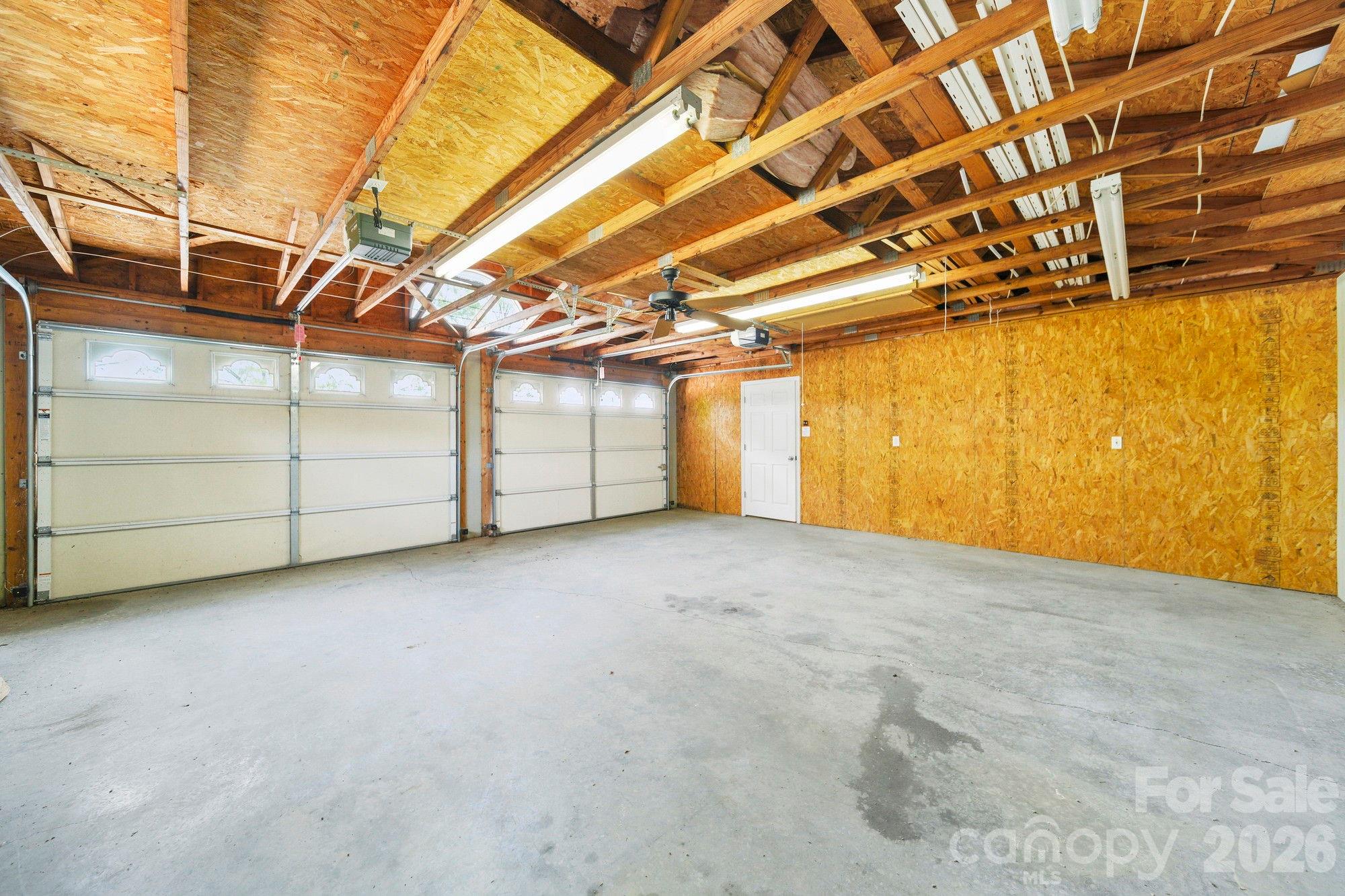 164 New York Avenue — Peachland