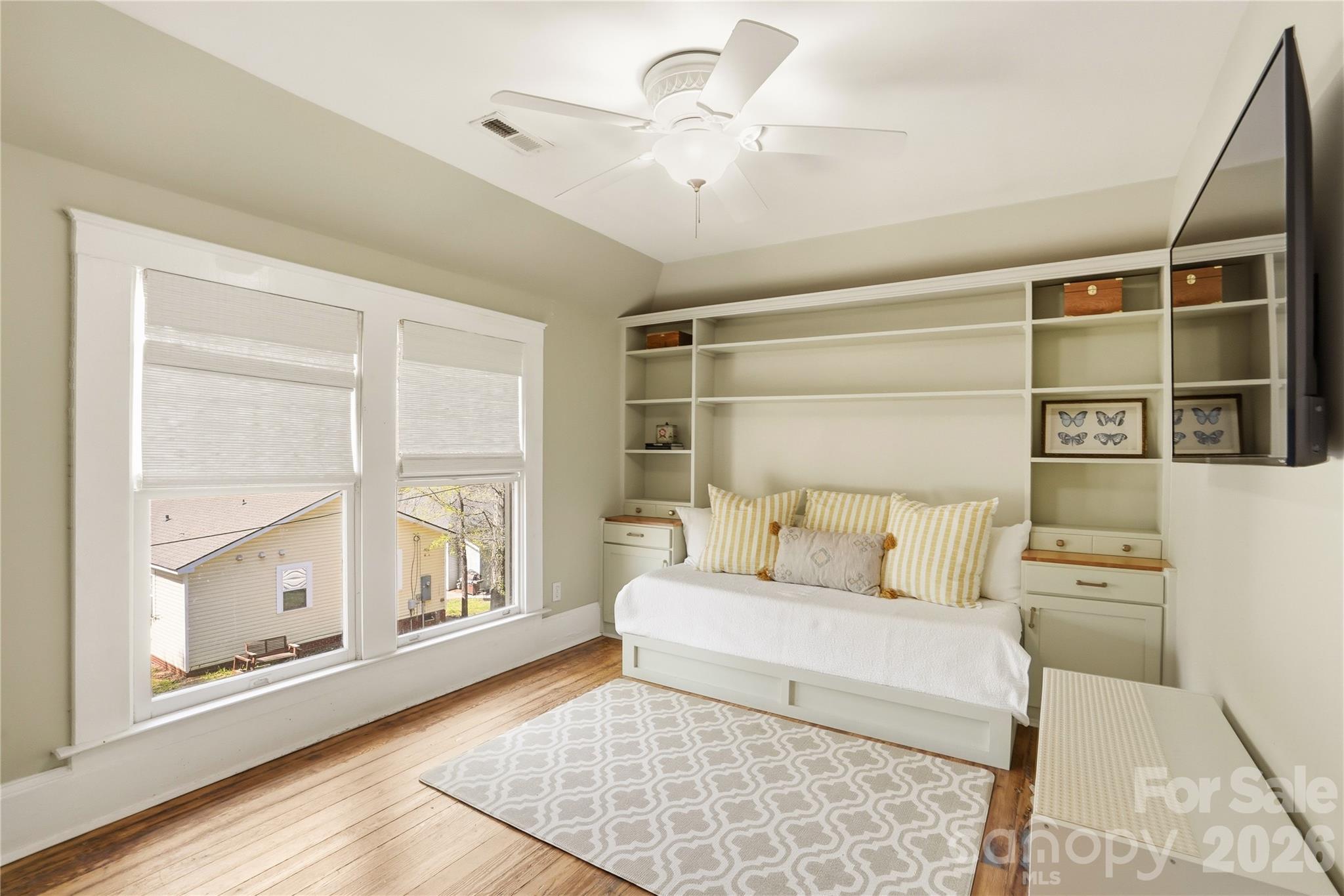 1815 Seigle Avenue — Charlotte
