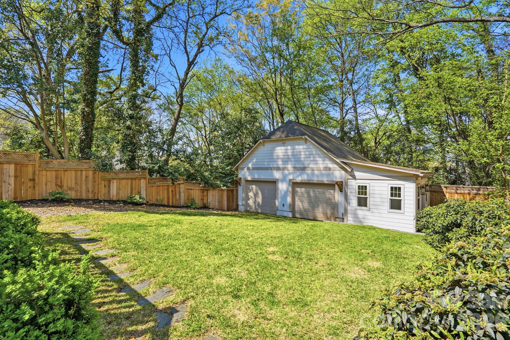 1815 Seigle Avenue — Charlotte