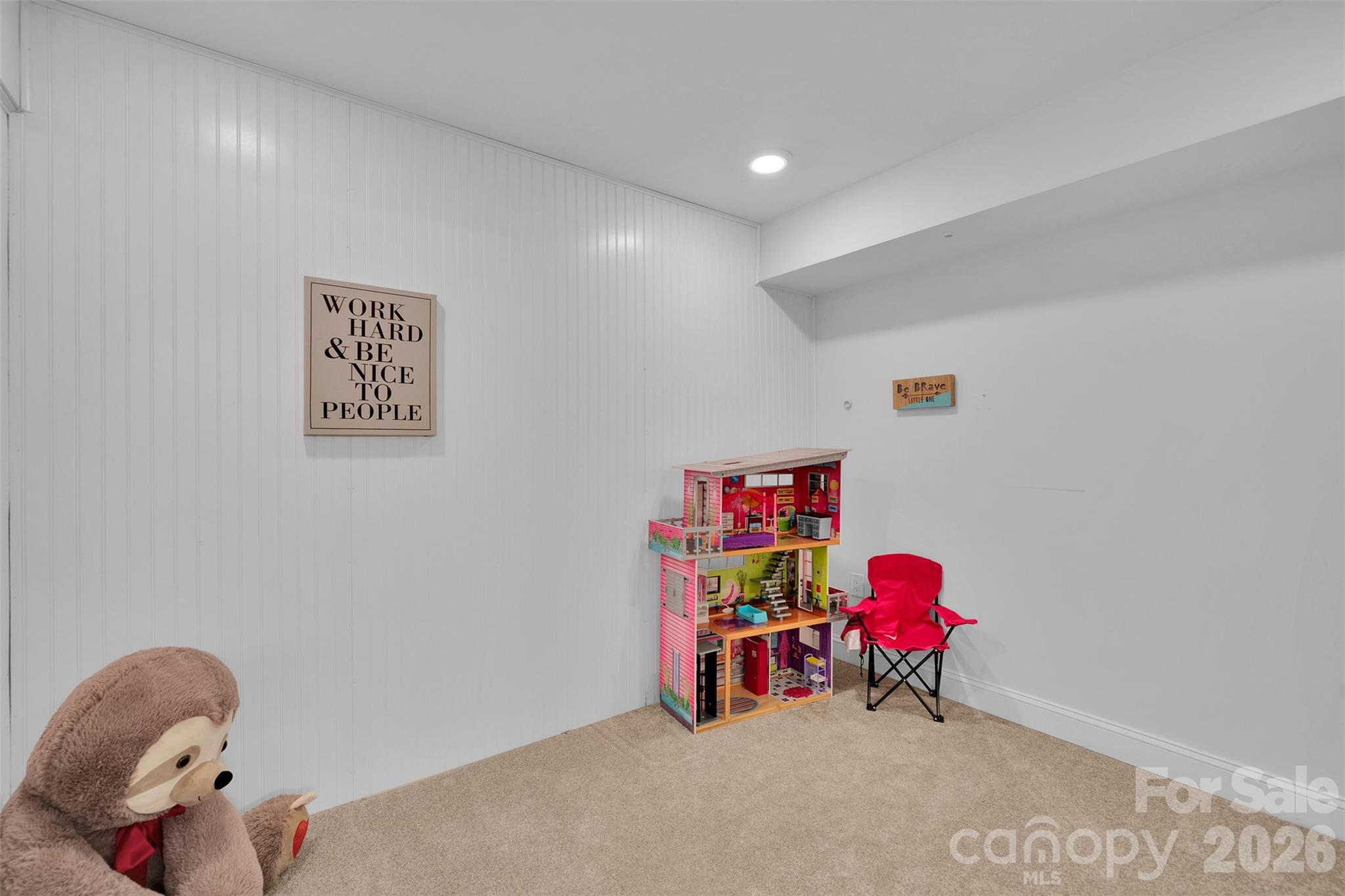 301 Hillandale Drive — Charlotte