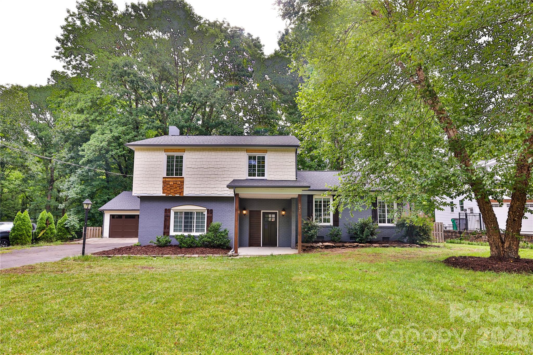 6721 Knightswood Drive — Charlotte