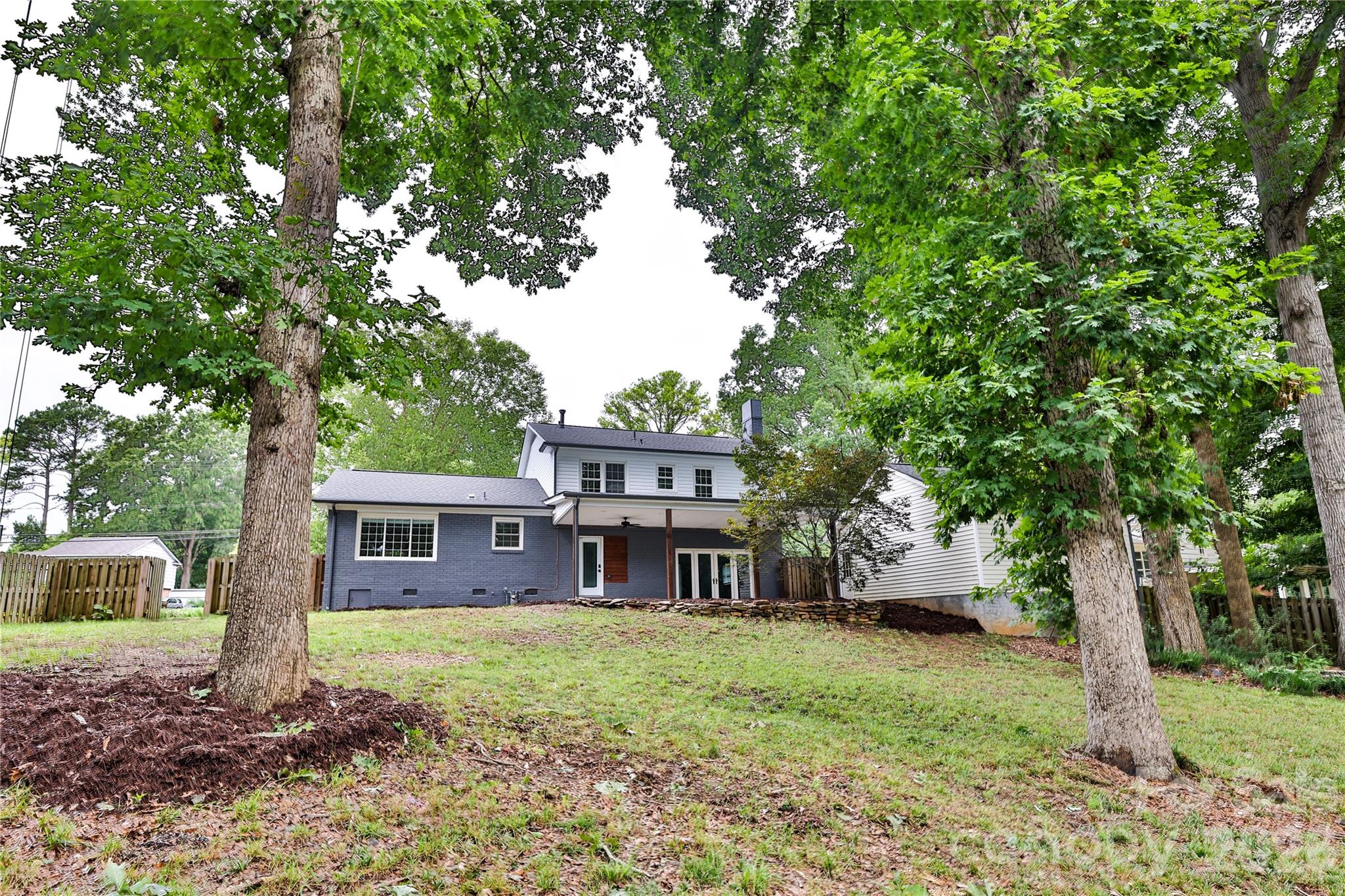 6721 Knightswood Drive — Charlotte