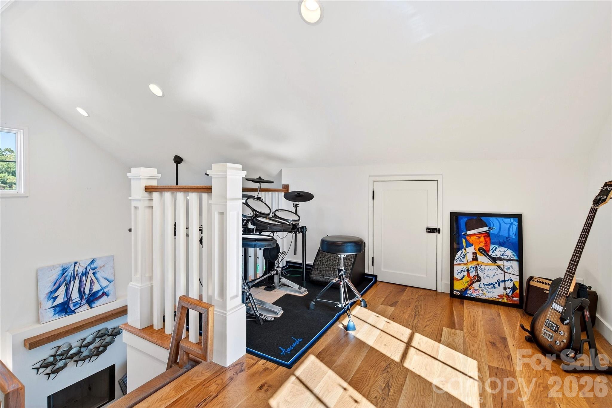 9 Fay Jones Lane — Black Mountain