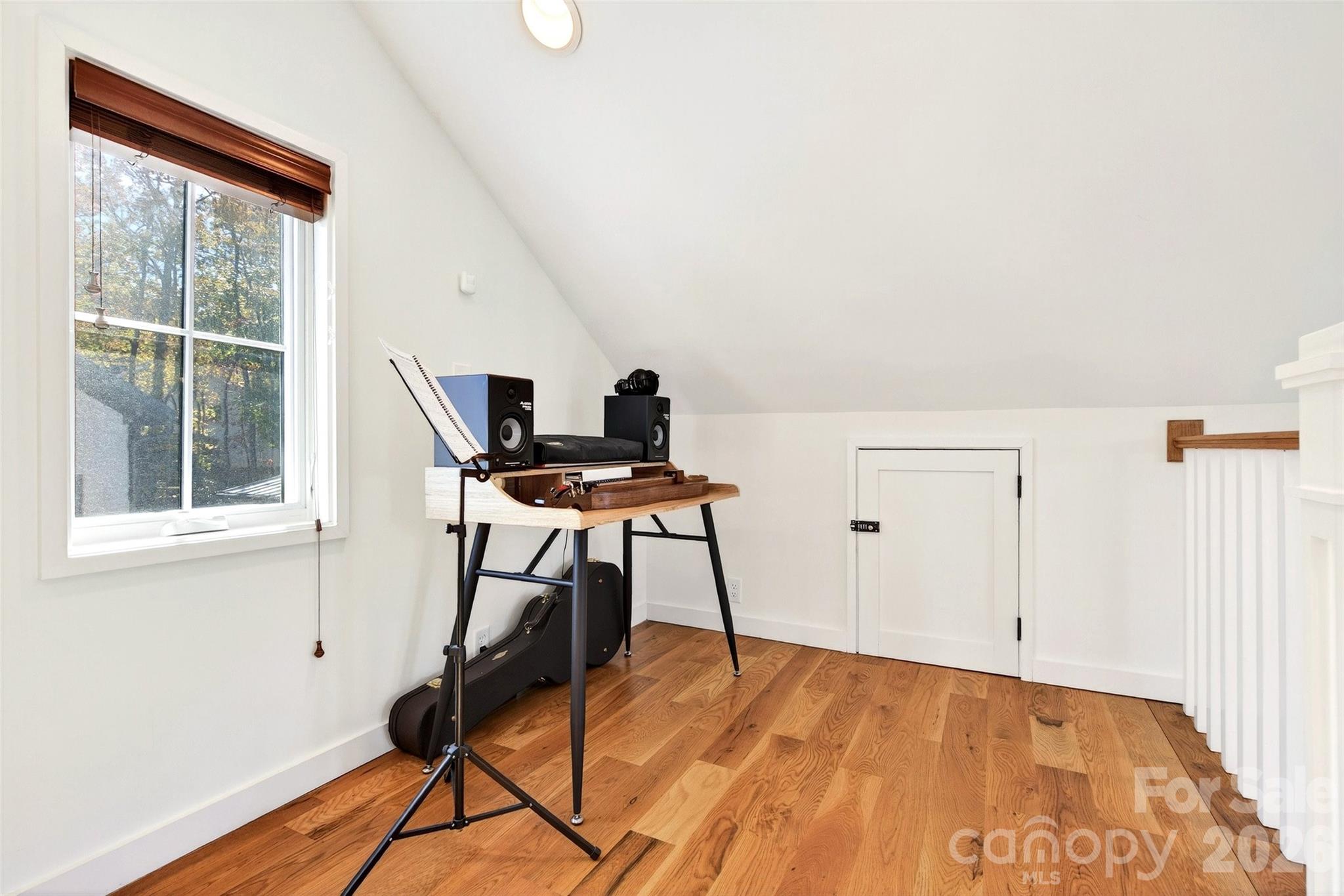 9 Fay Jones Lane — Black Mountain