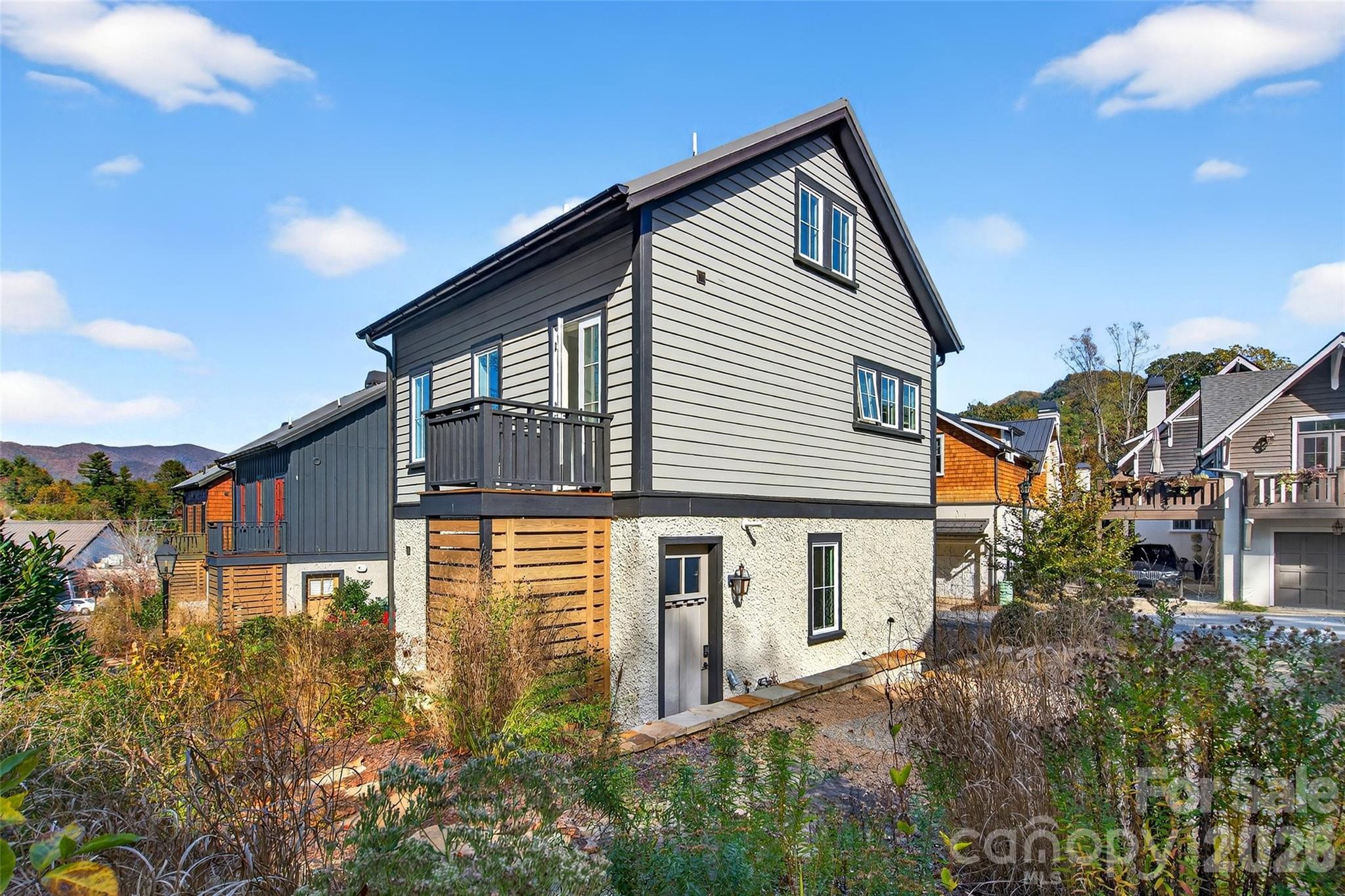 9 Fay Jones Lane — Black Mountain
