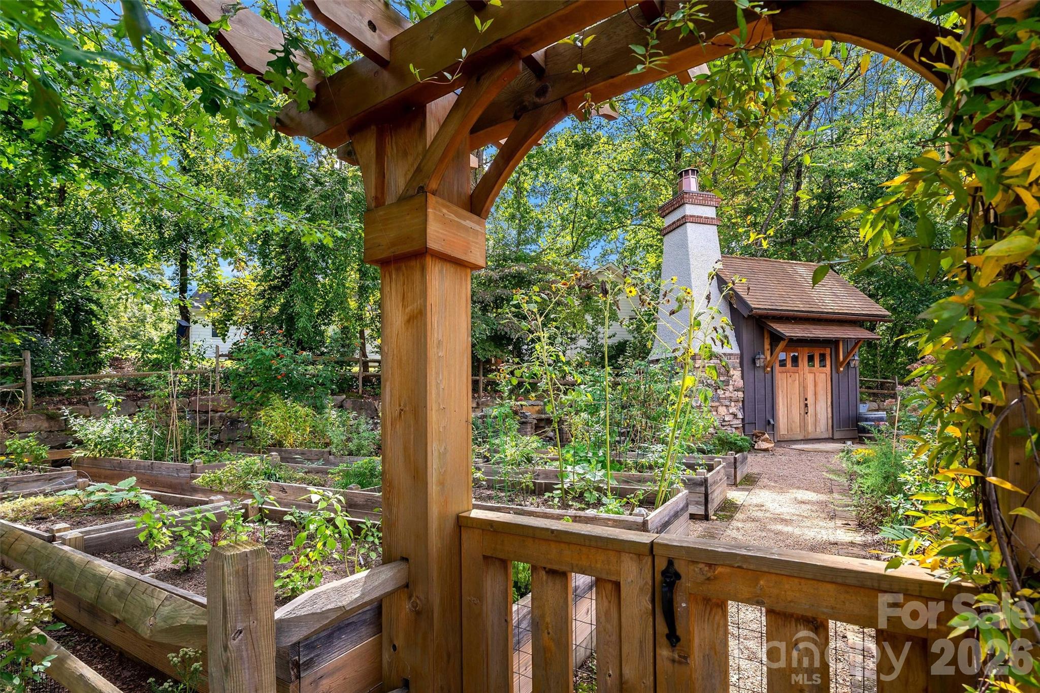 9 Fay Jones Lane — Black Mountain