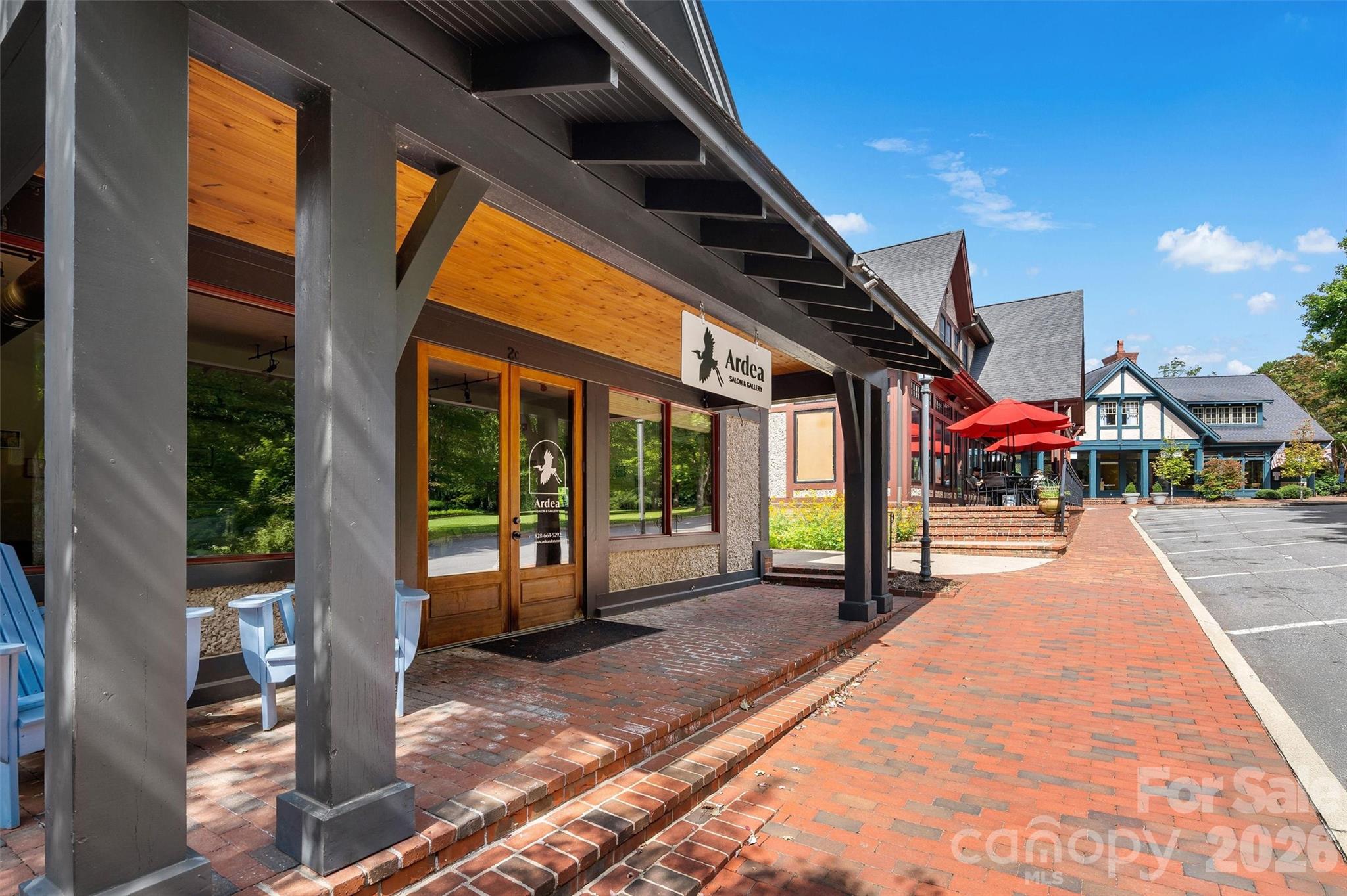 9 Fay Jones Lane — Black Mountain
