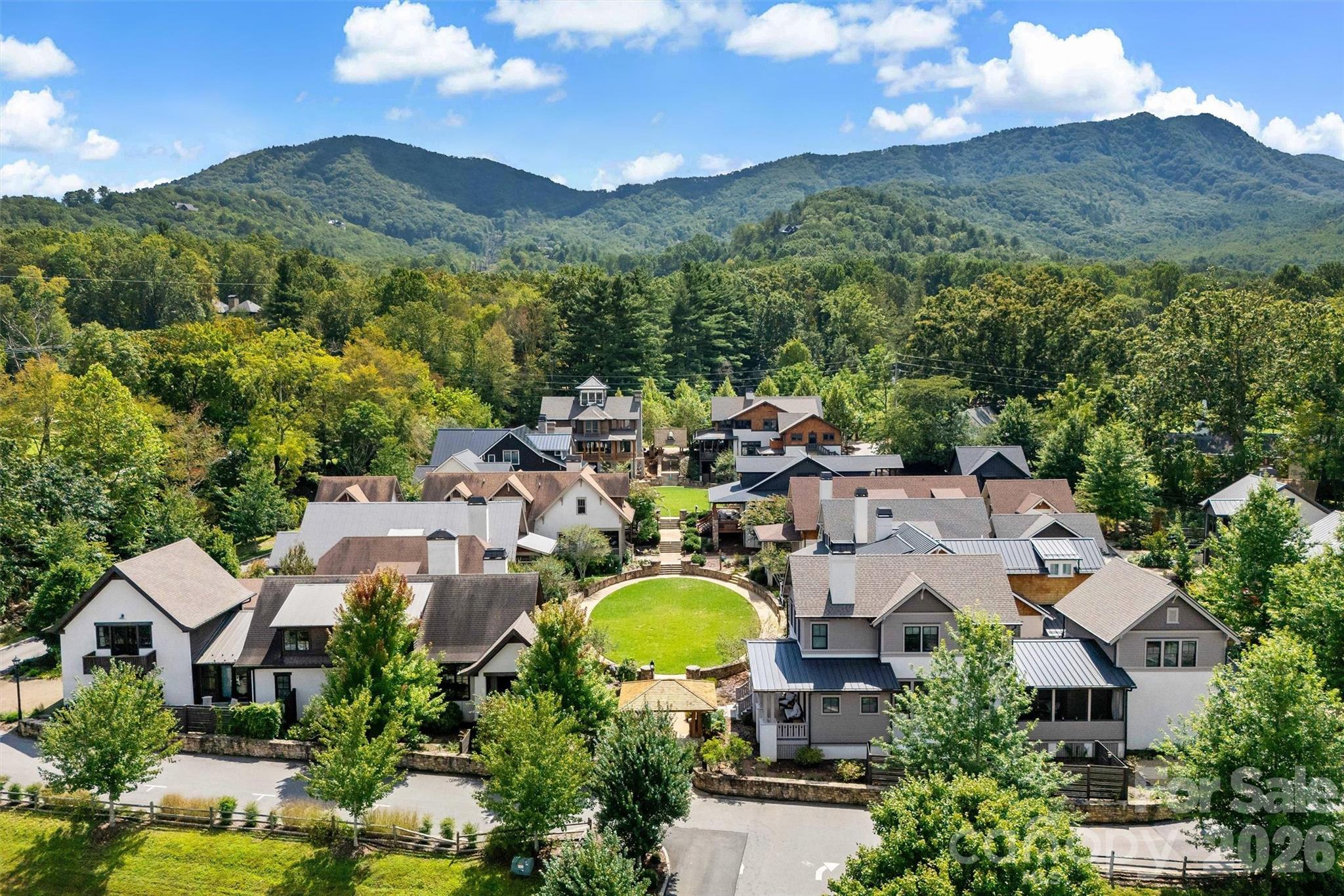 9 Fay Jones Lane — Black Mountain