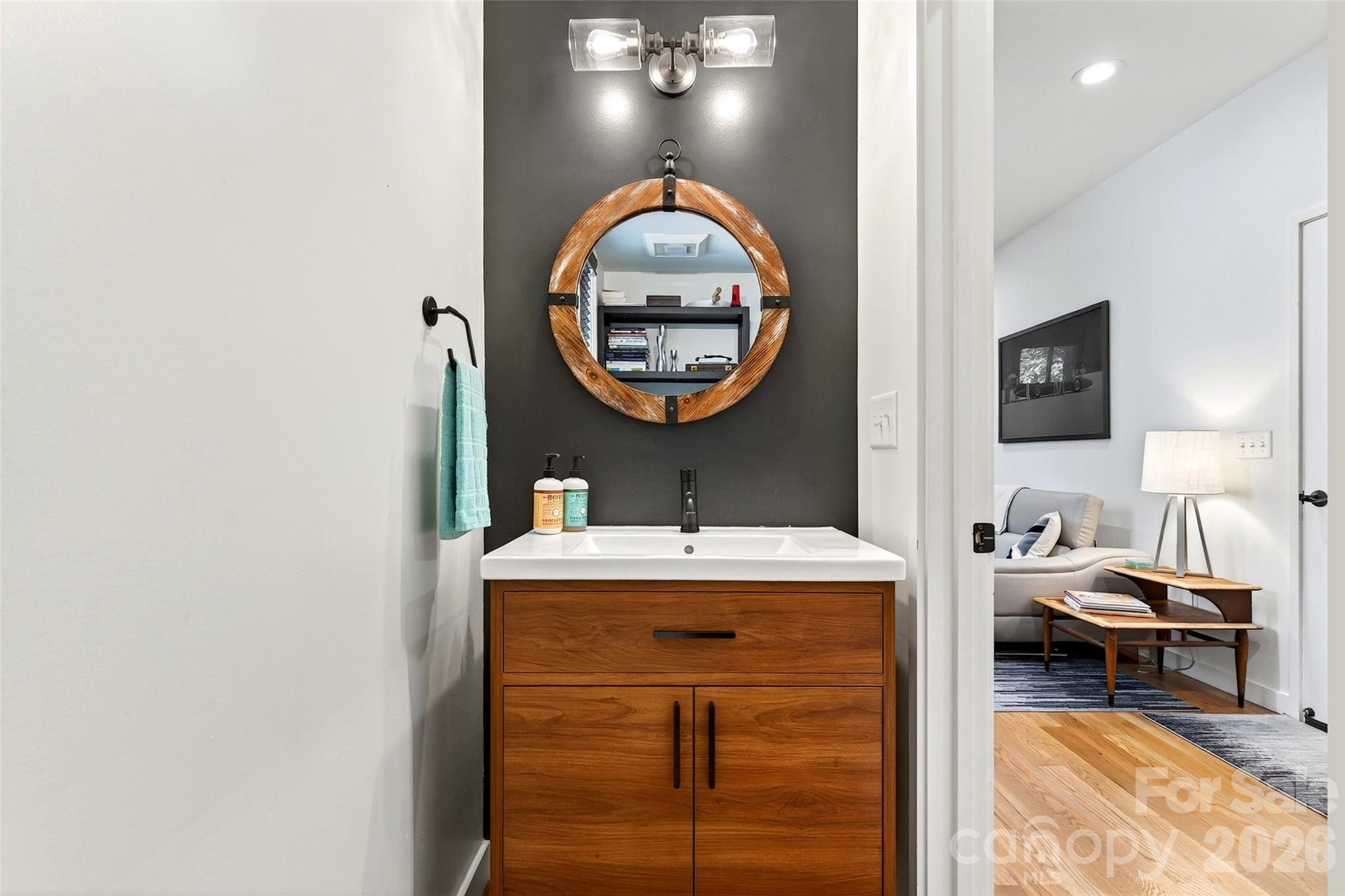 9 Fay Jones Lane — Black Mountain