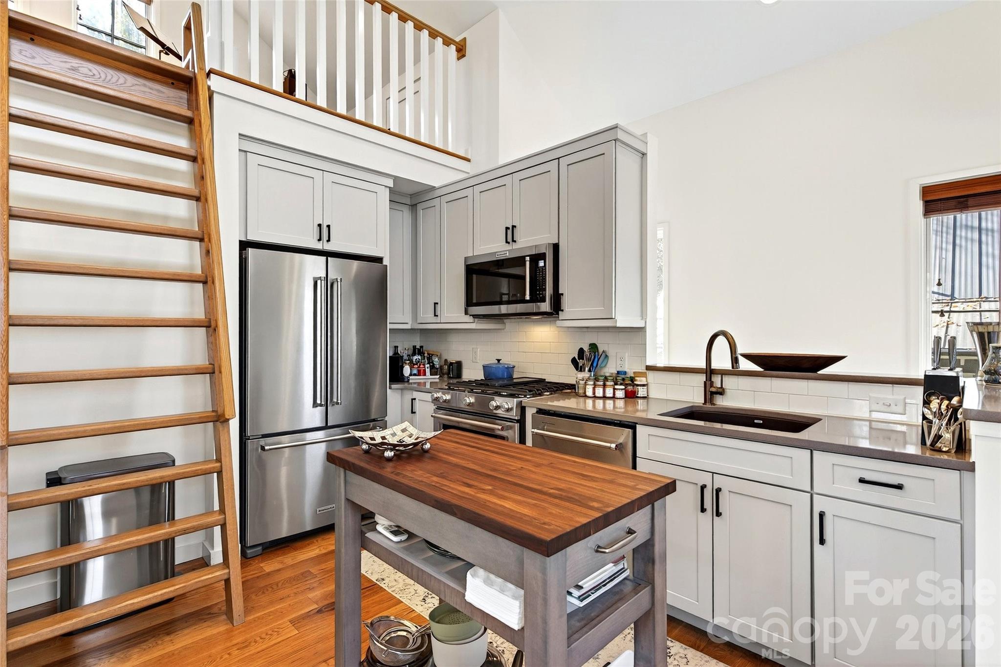 9 Fay Jones Lane — Black Mountain