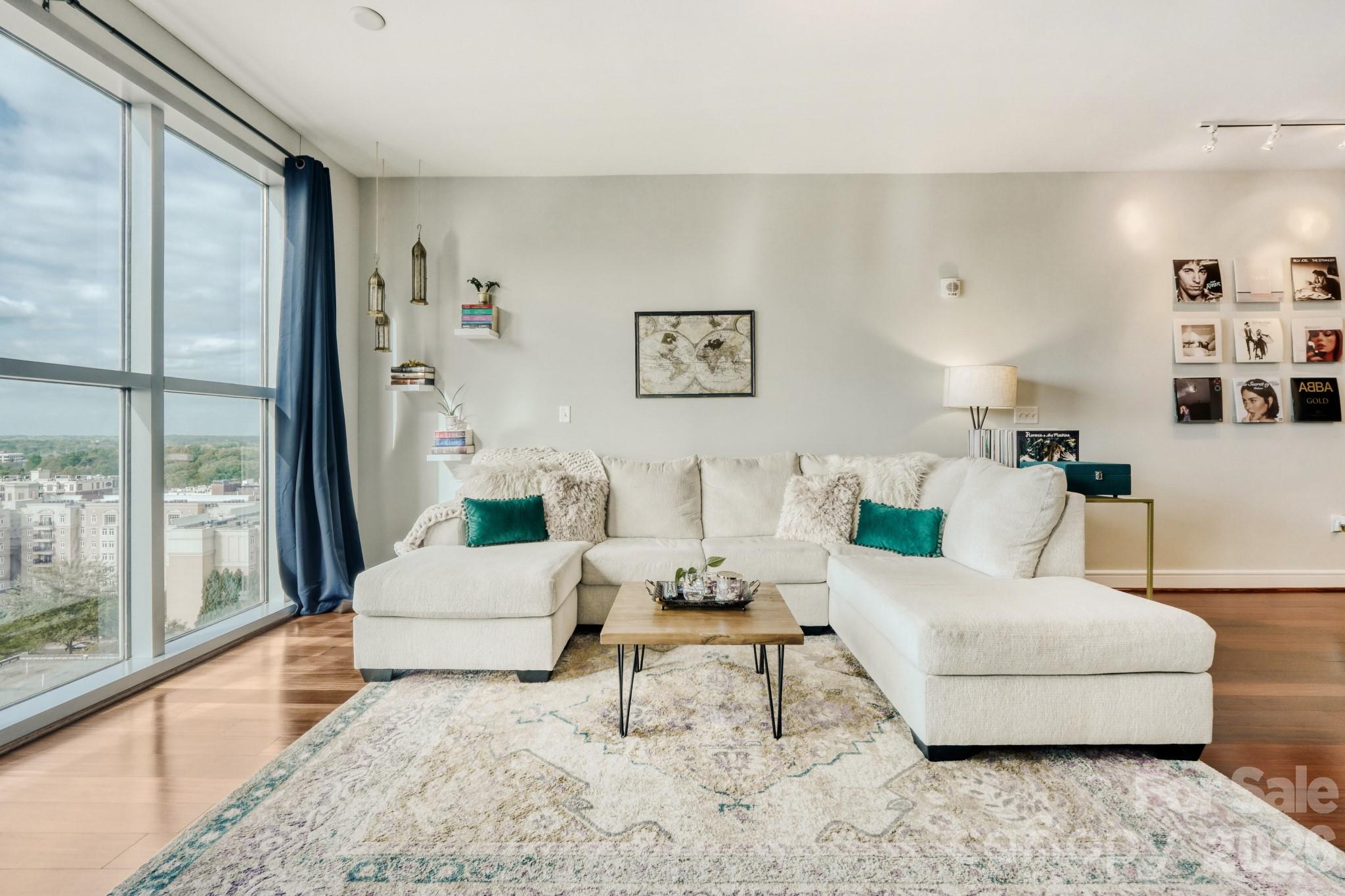 333 W Trade Street W #1105 — Charlotte