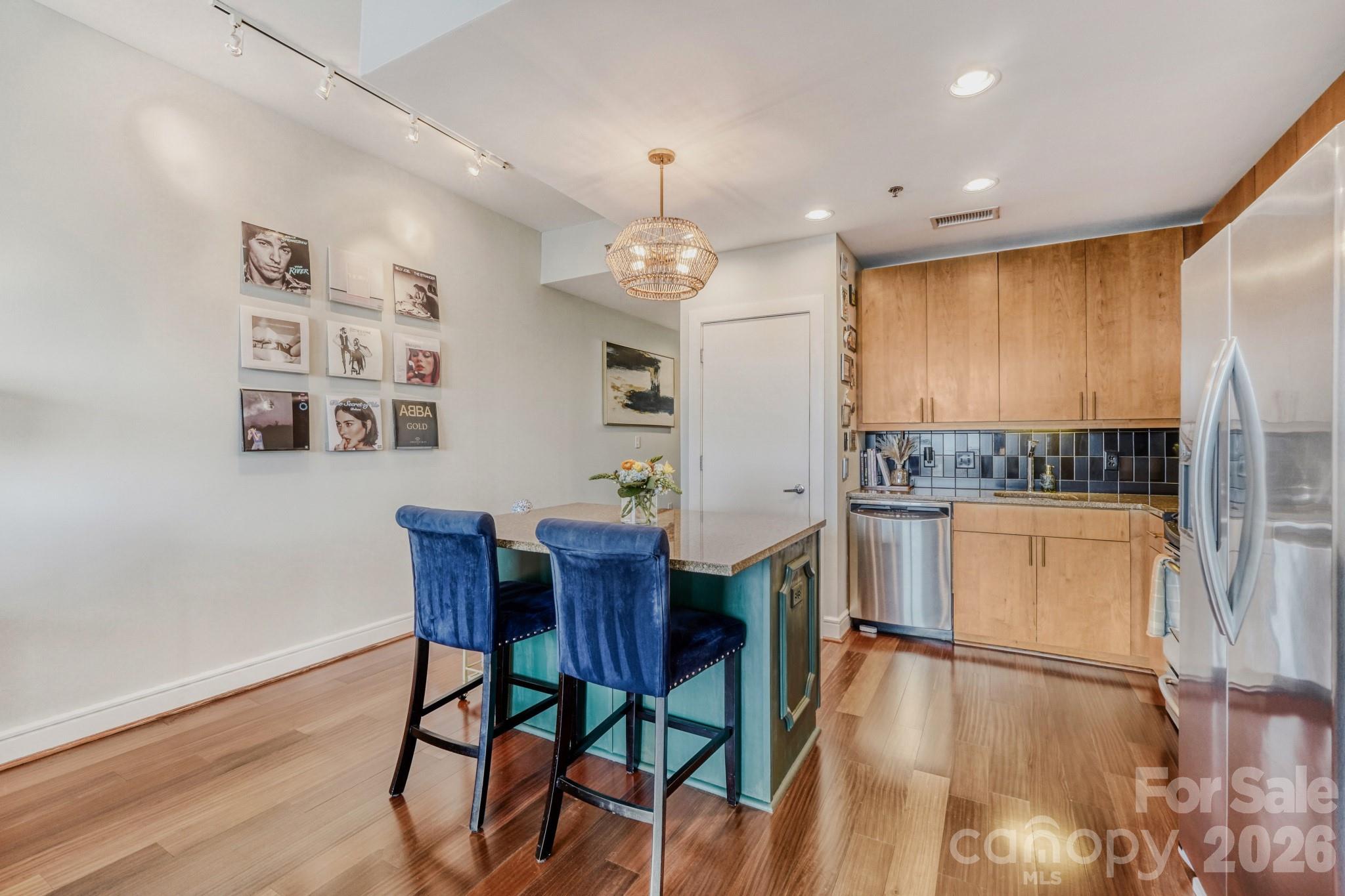 333 W Trade Street W #1105 — Charlotte