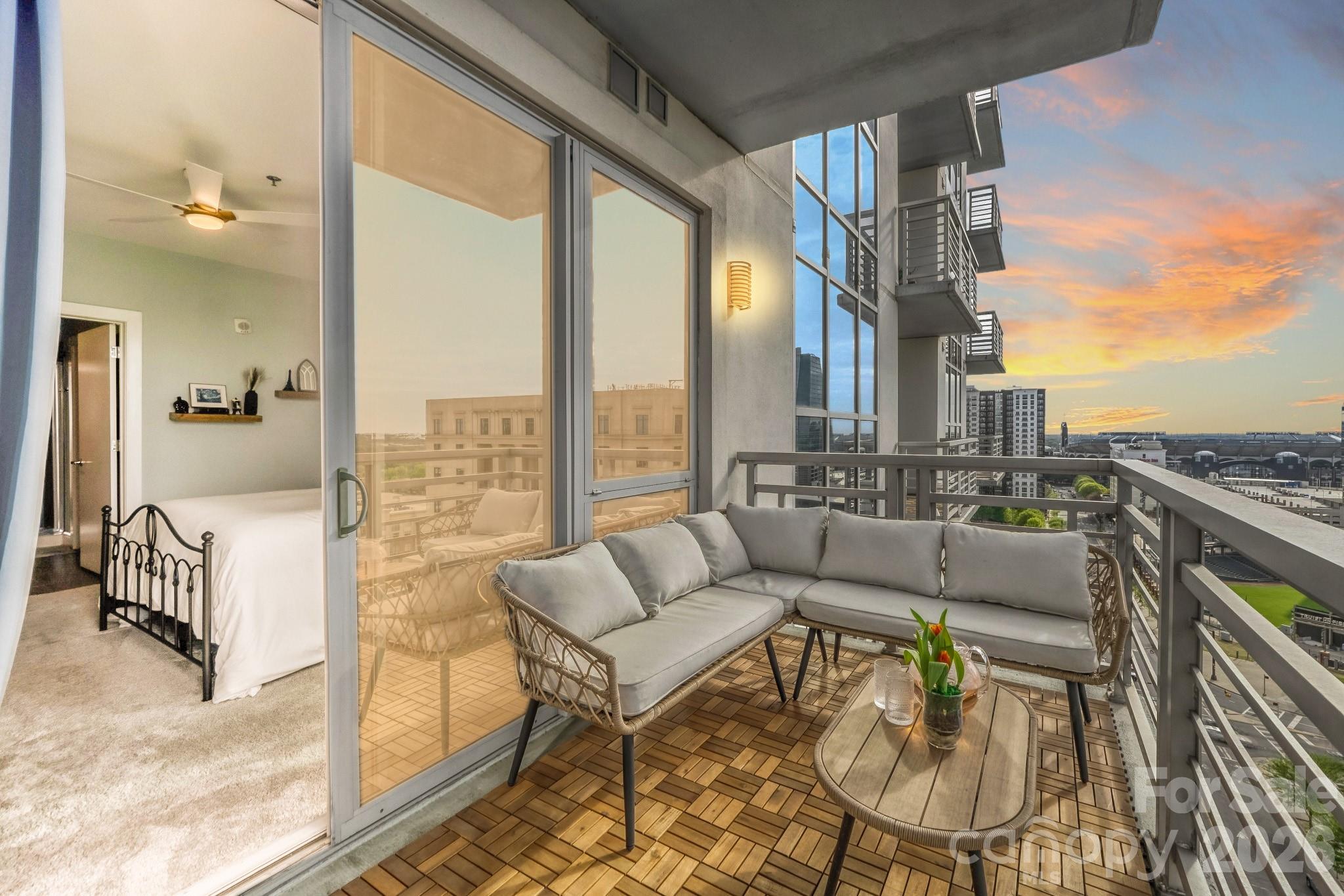 333 W Trade Street W #1105 — Charlotte