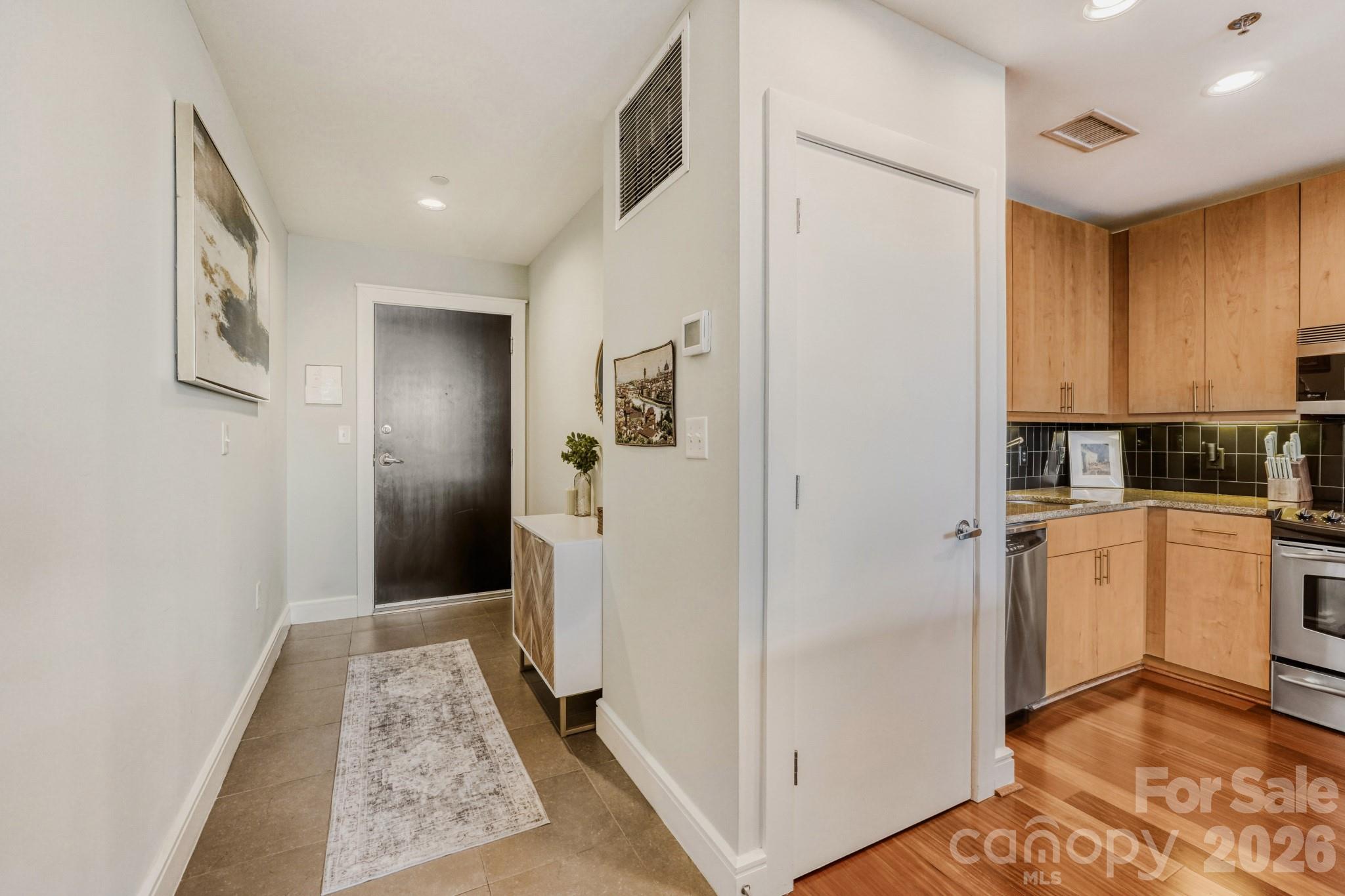 333 W Trade Street W #1105 — Charlotte