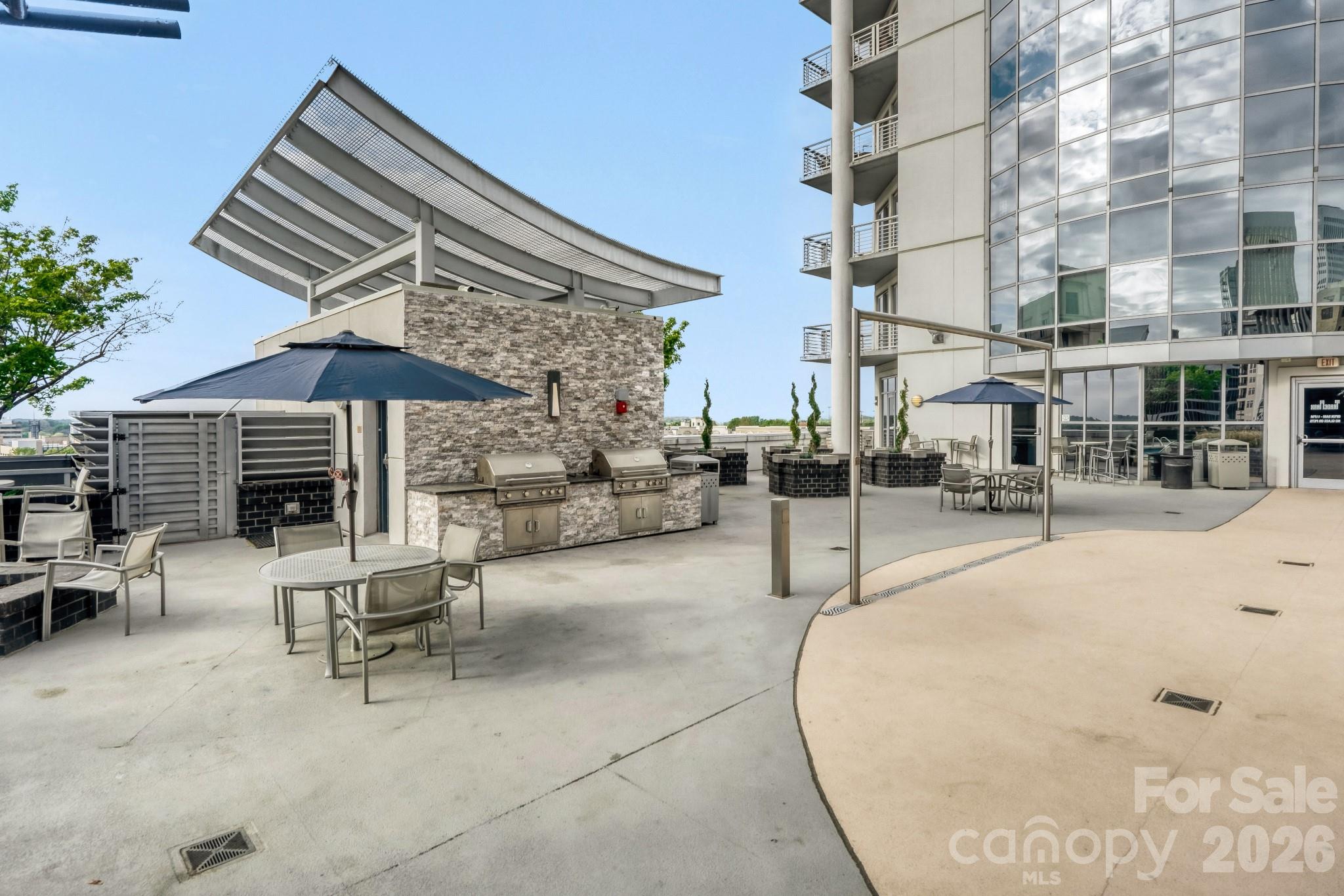 333 W Trade Street W #1105 — Charlotte