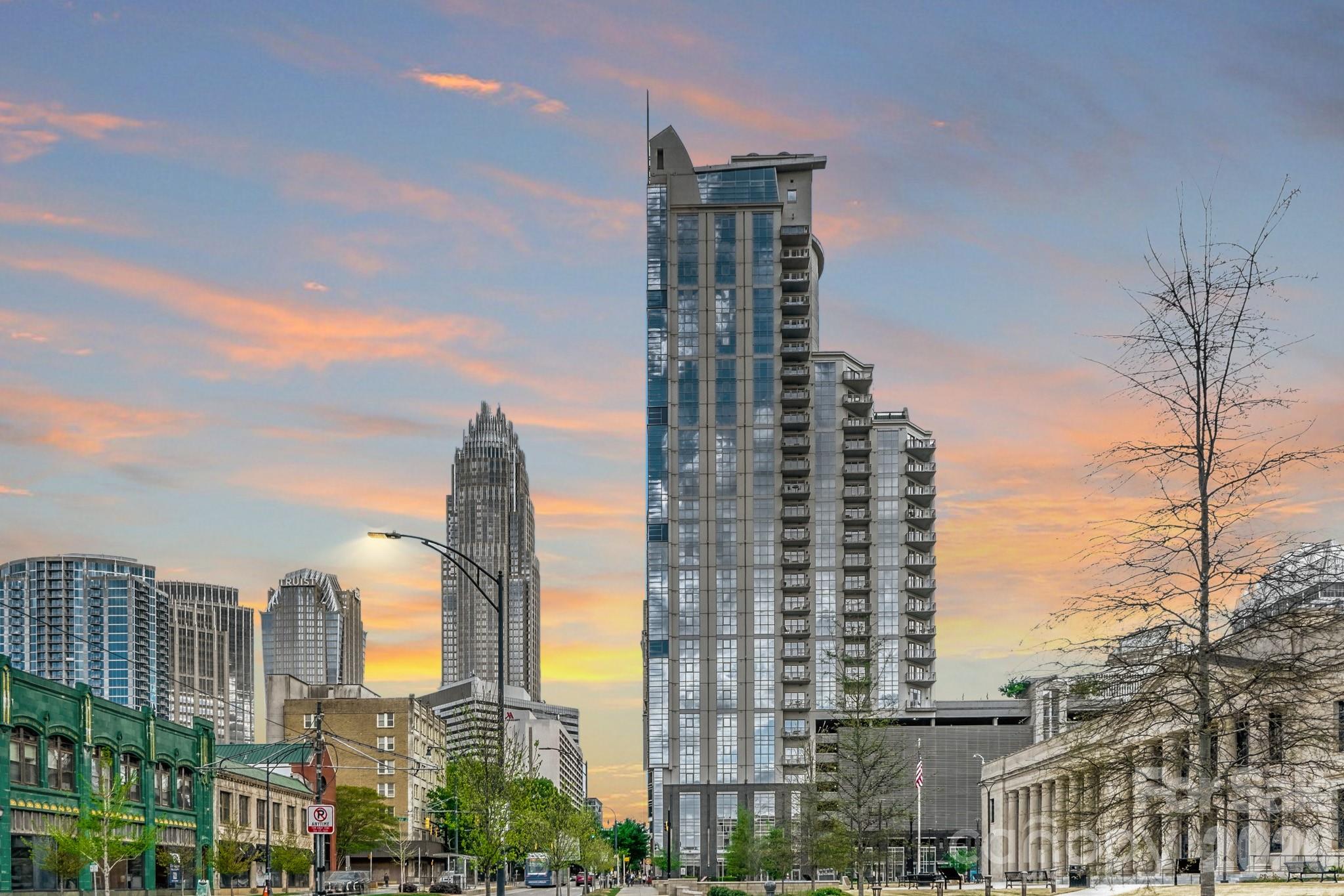 333 W Trade Street W #1105 — Charlotte