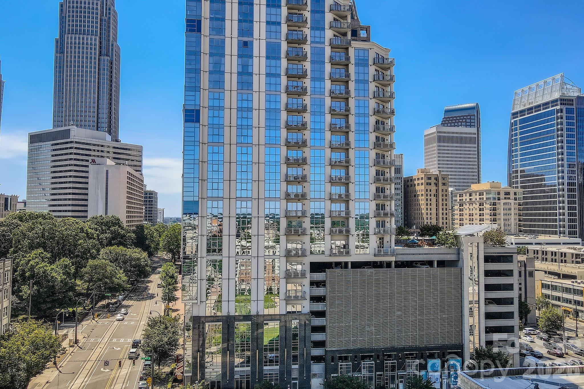 333 W Trade Street W #1105 — Charlotte