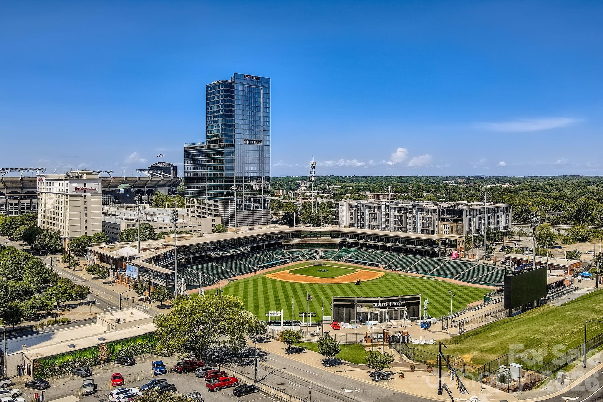 333 W Trade Street W #1105 — Charlotte