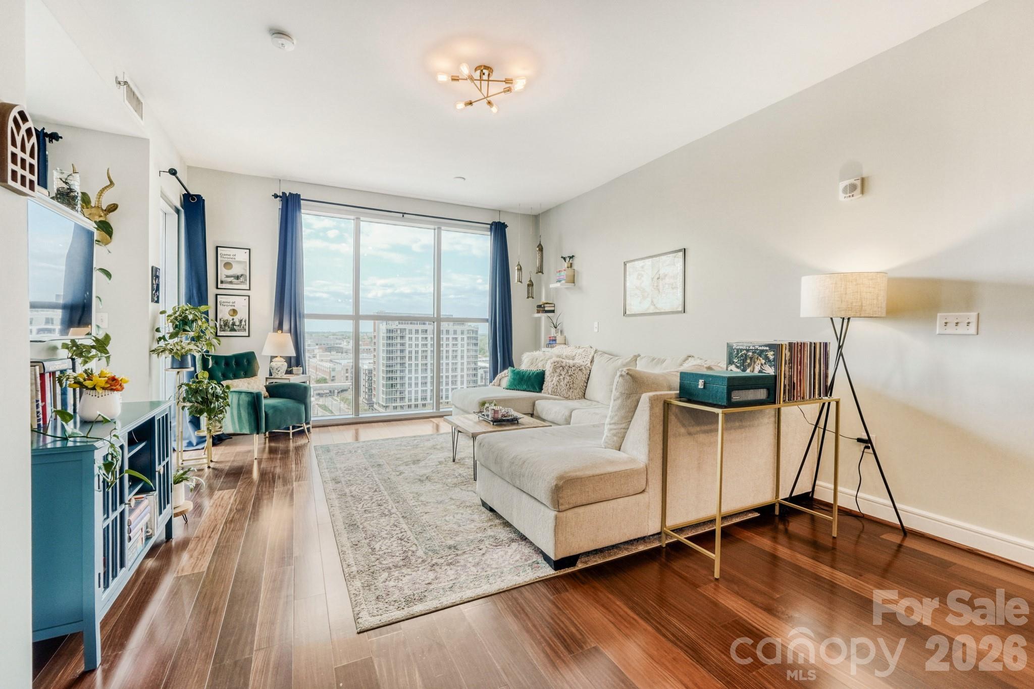 333 W Trade Street W #1105 — Charlotte