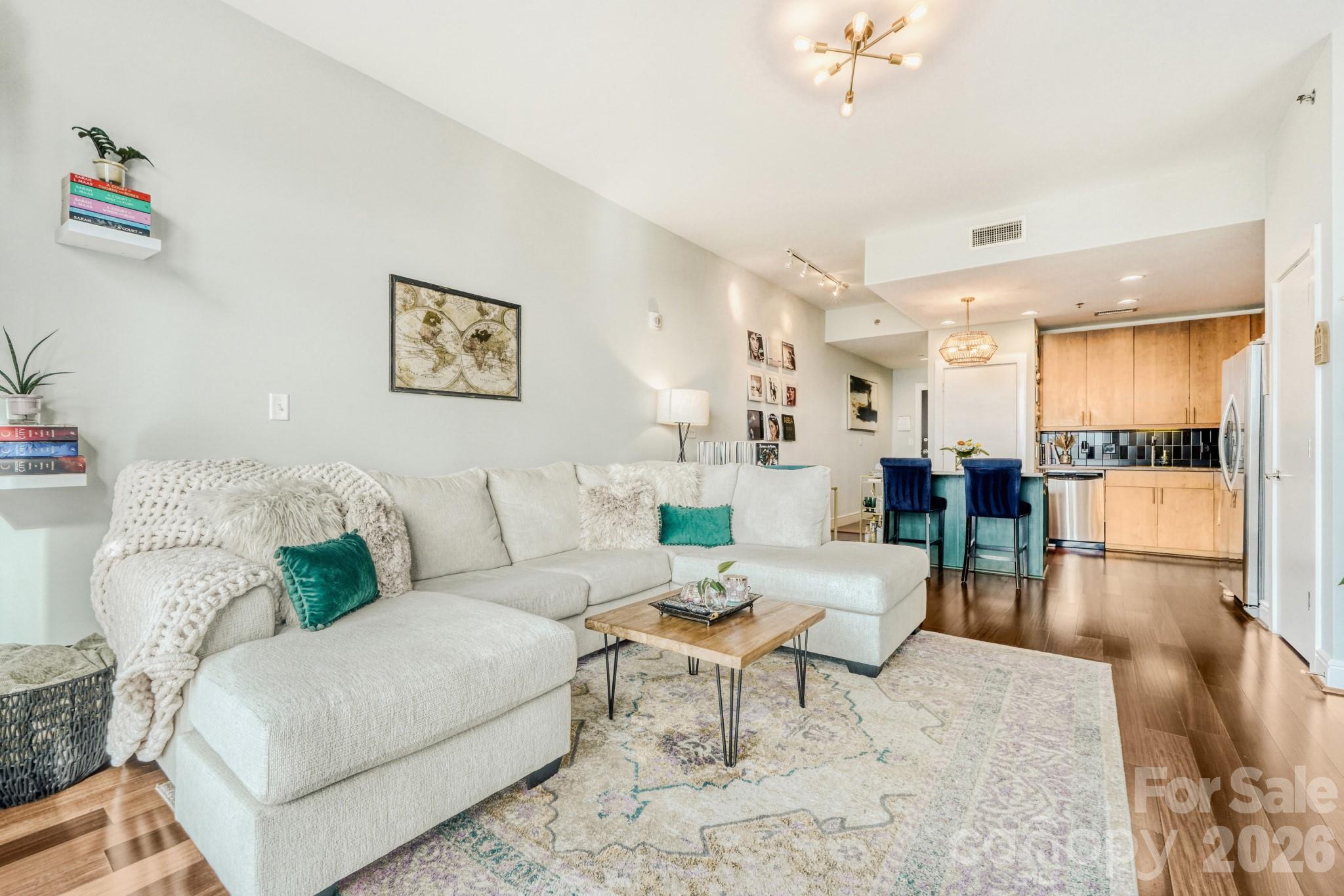 333 W Trade Street W #1105 — Charlotte