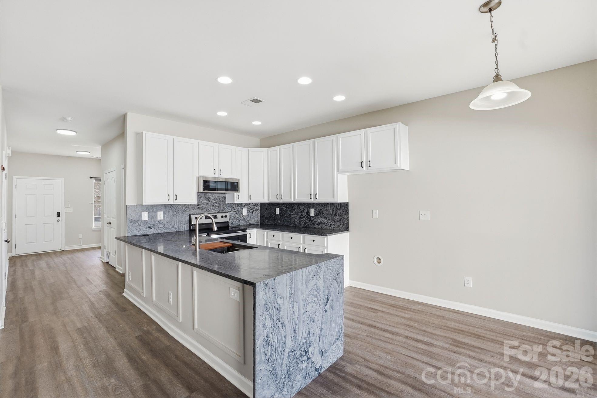 2095 Shady Pond Drive — Clover