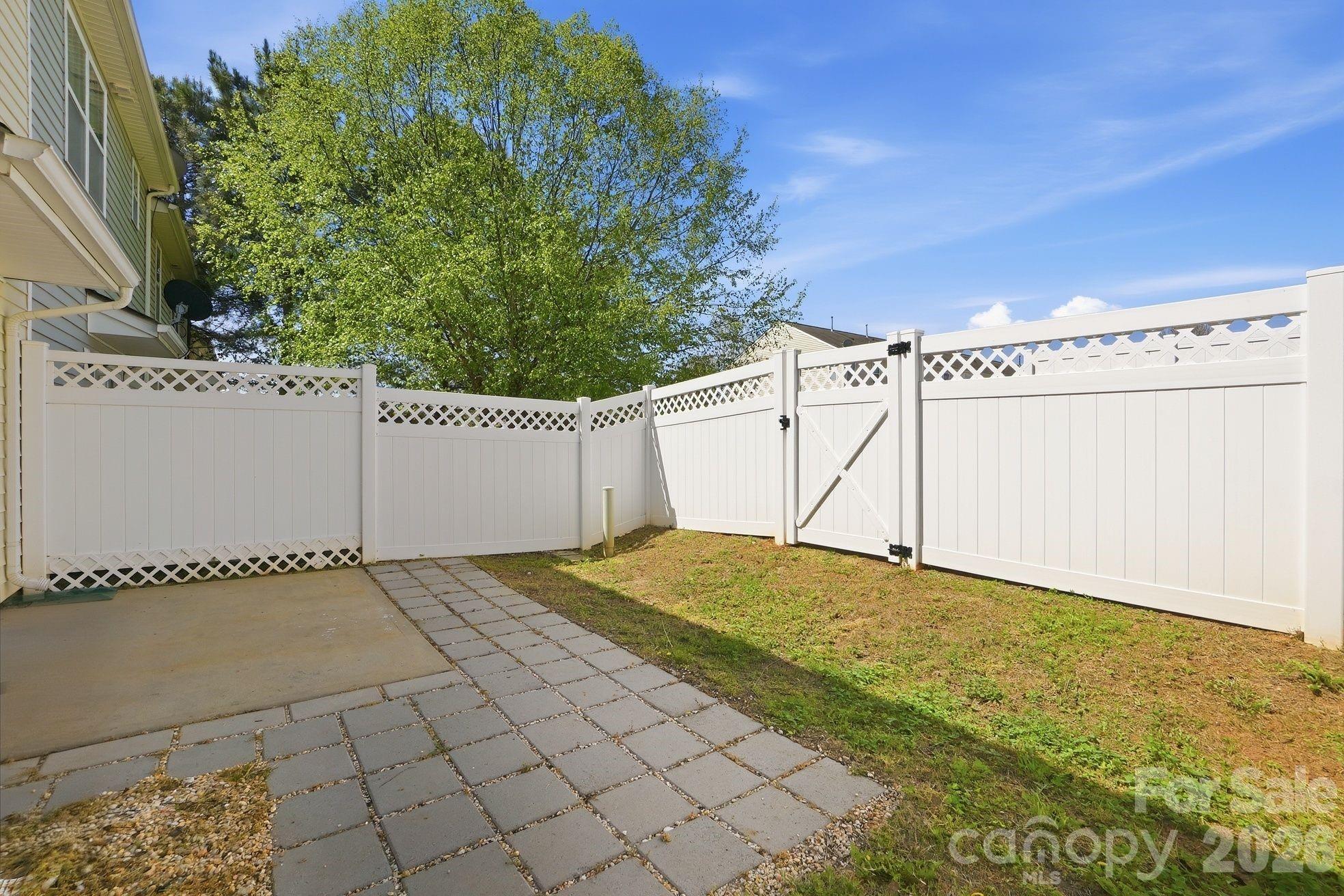 2095 Shady Pond Drive — Clover