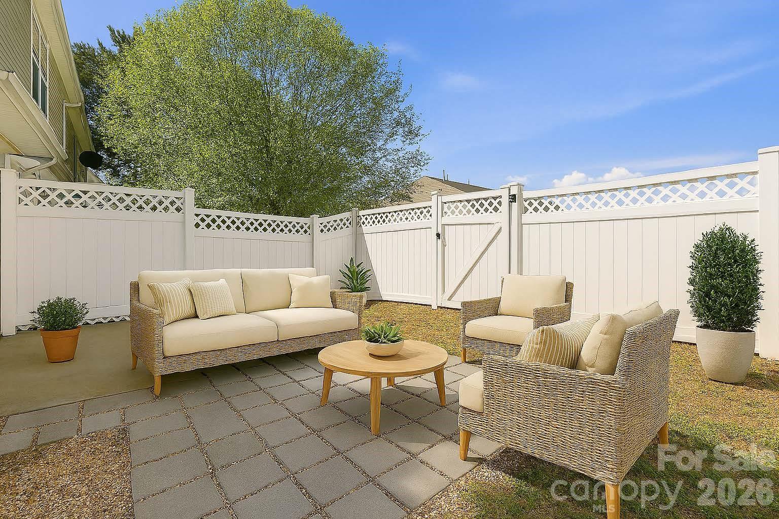 2095 Shady Pond Drive — Clover
