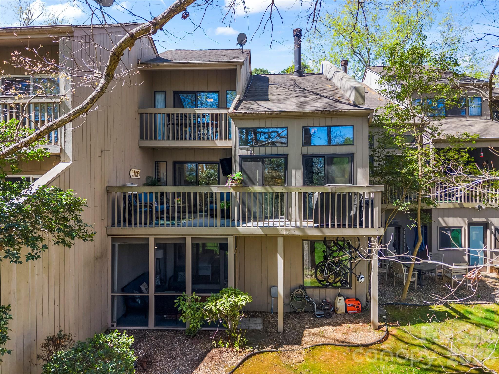 133 Pine Grove Circle — Clover