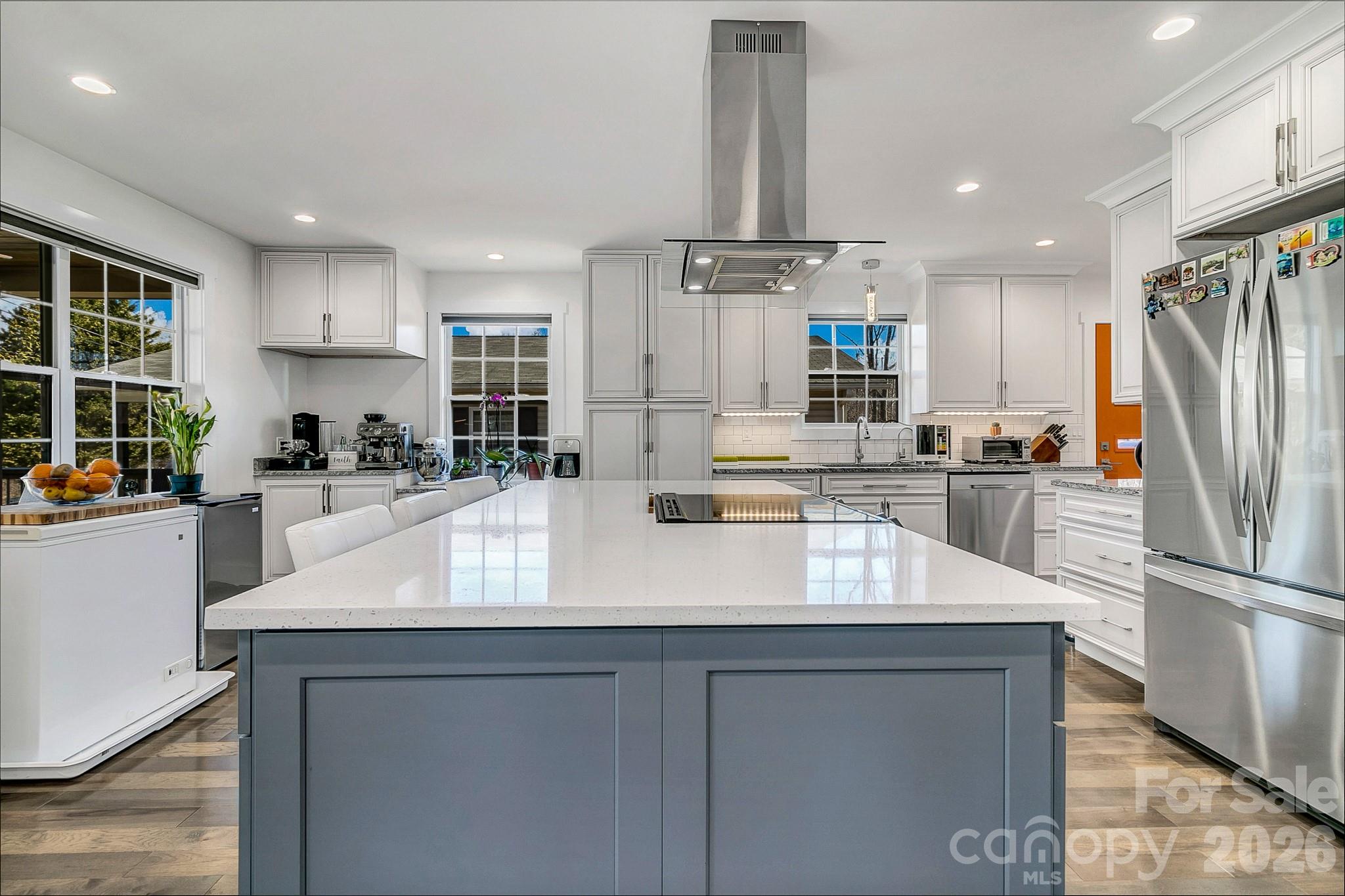 215 E Oakview Road — Asheville