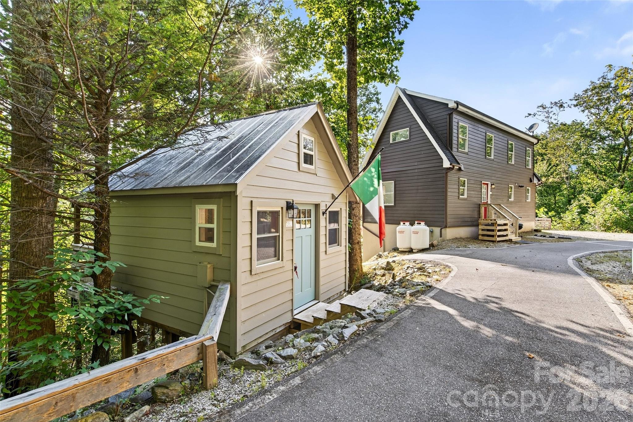 8032 Buck Creek Road — Marion