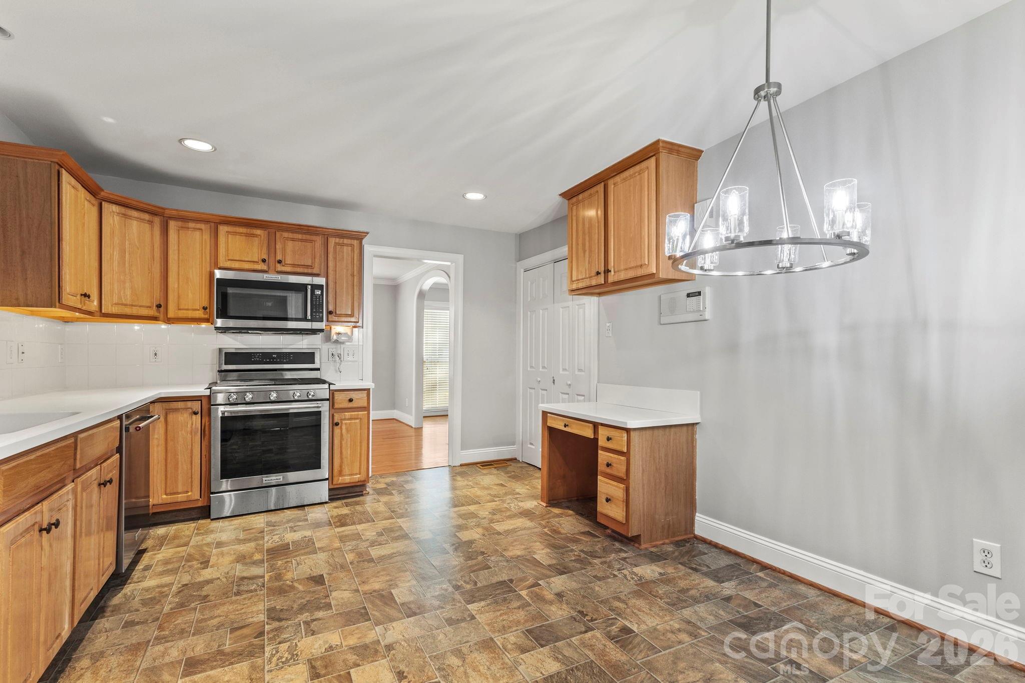 6116 Old Providence Road — Charlotte