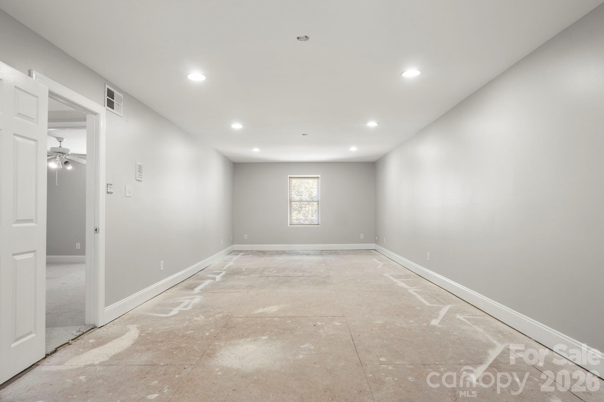 6116 Old Providence Road — Charlotte