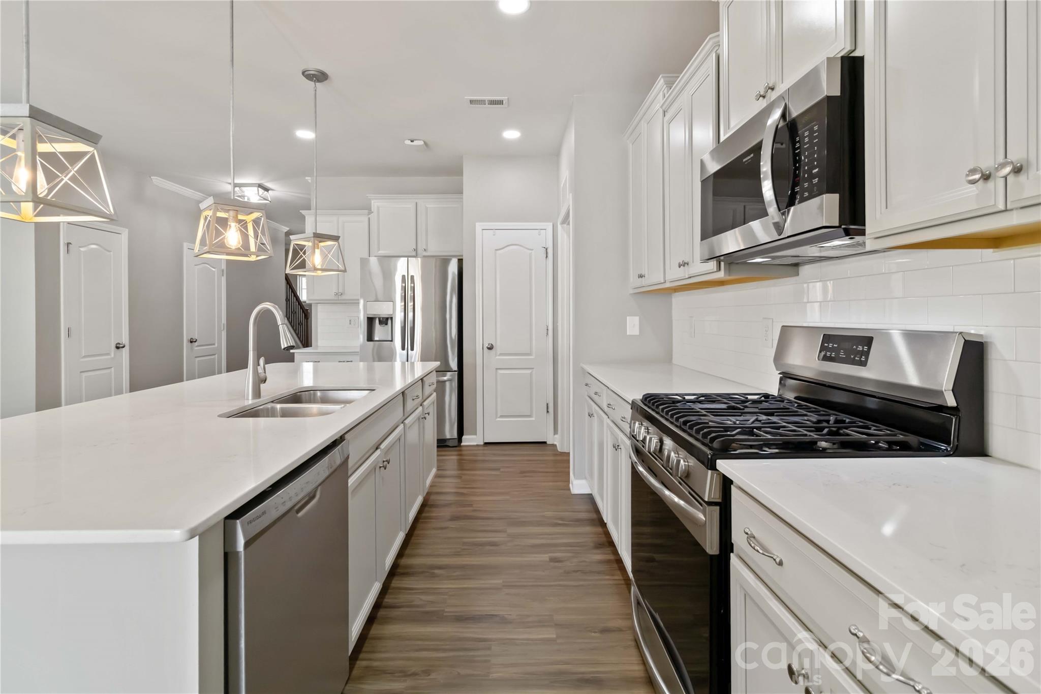 1016 Loggerhead Drive — Lancaster