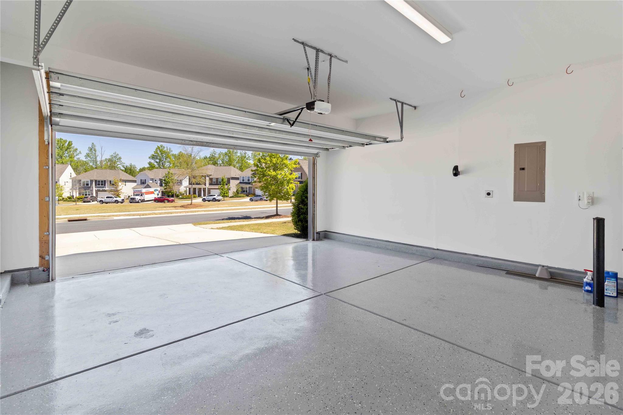 1016 Loggerhead Drive — Lancaster