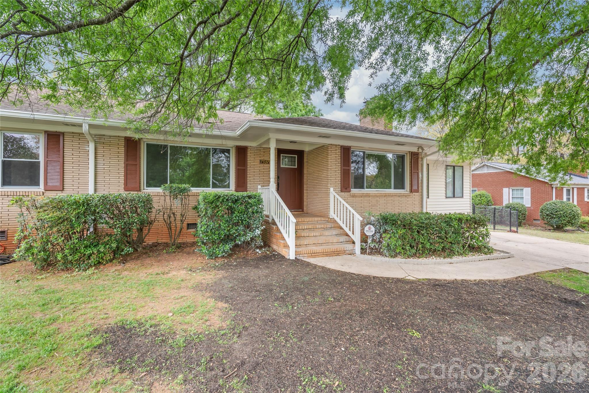 7537 Monroe Road — Charlotte