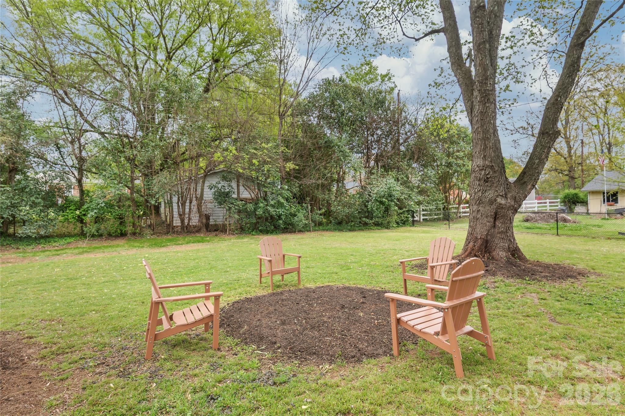 7537 Monroe Road — Charlotte