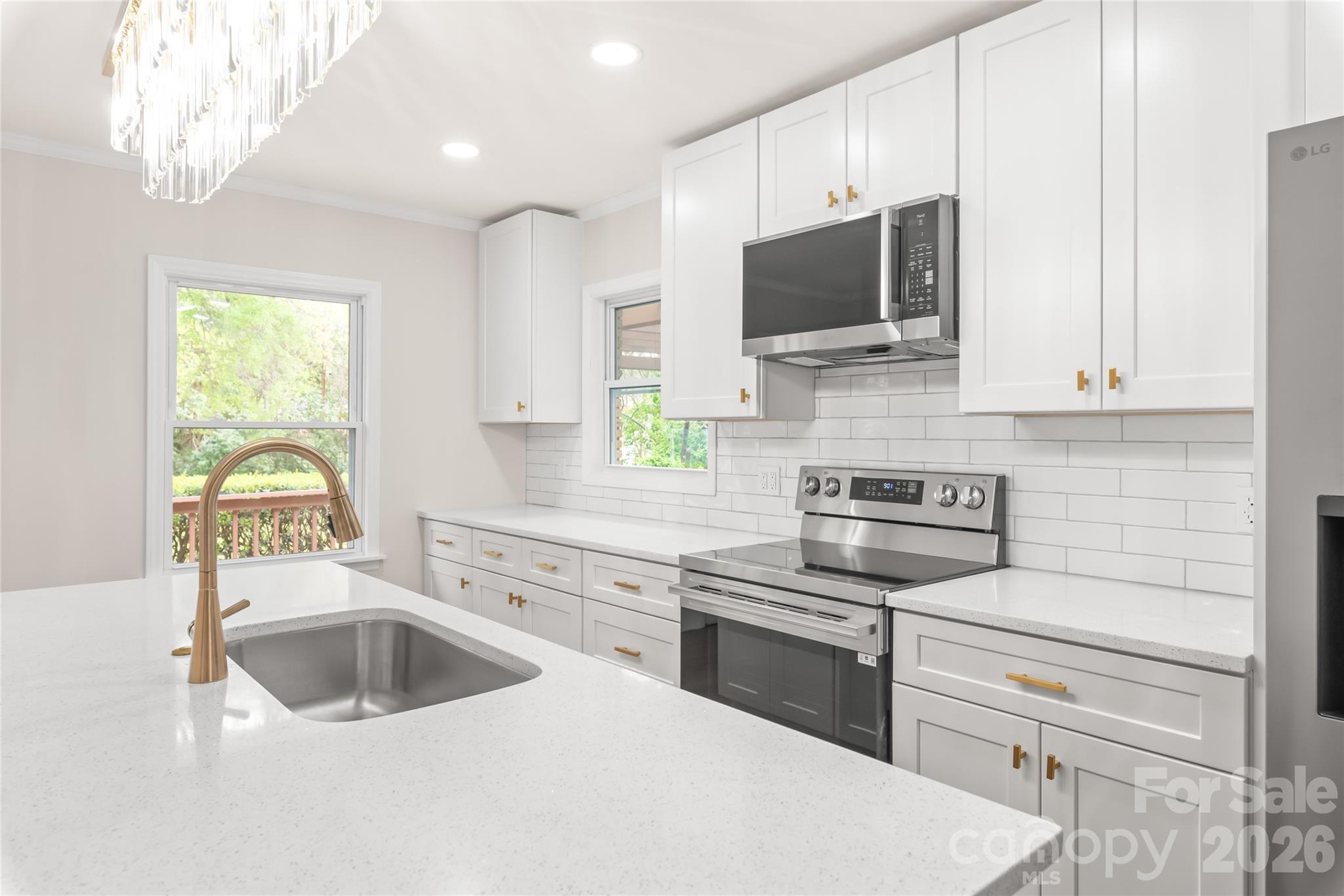 7537 Monroe Road — Charlotte