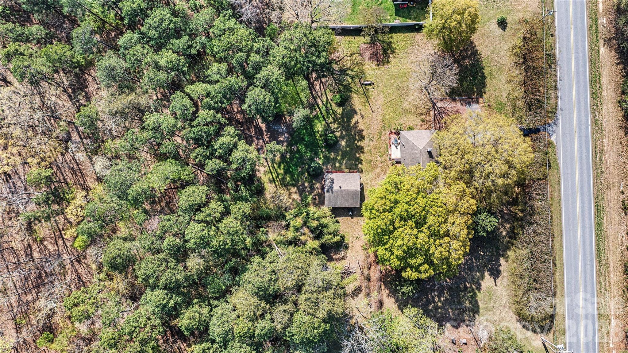5329 E Highway 27 Highway — Iron Station