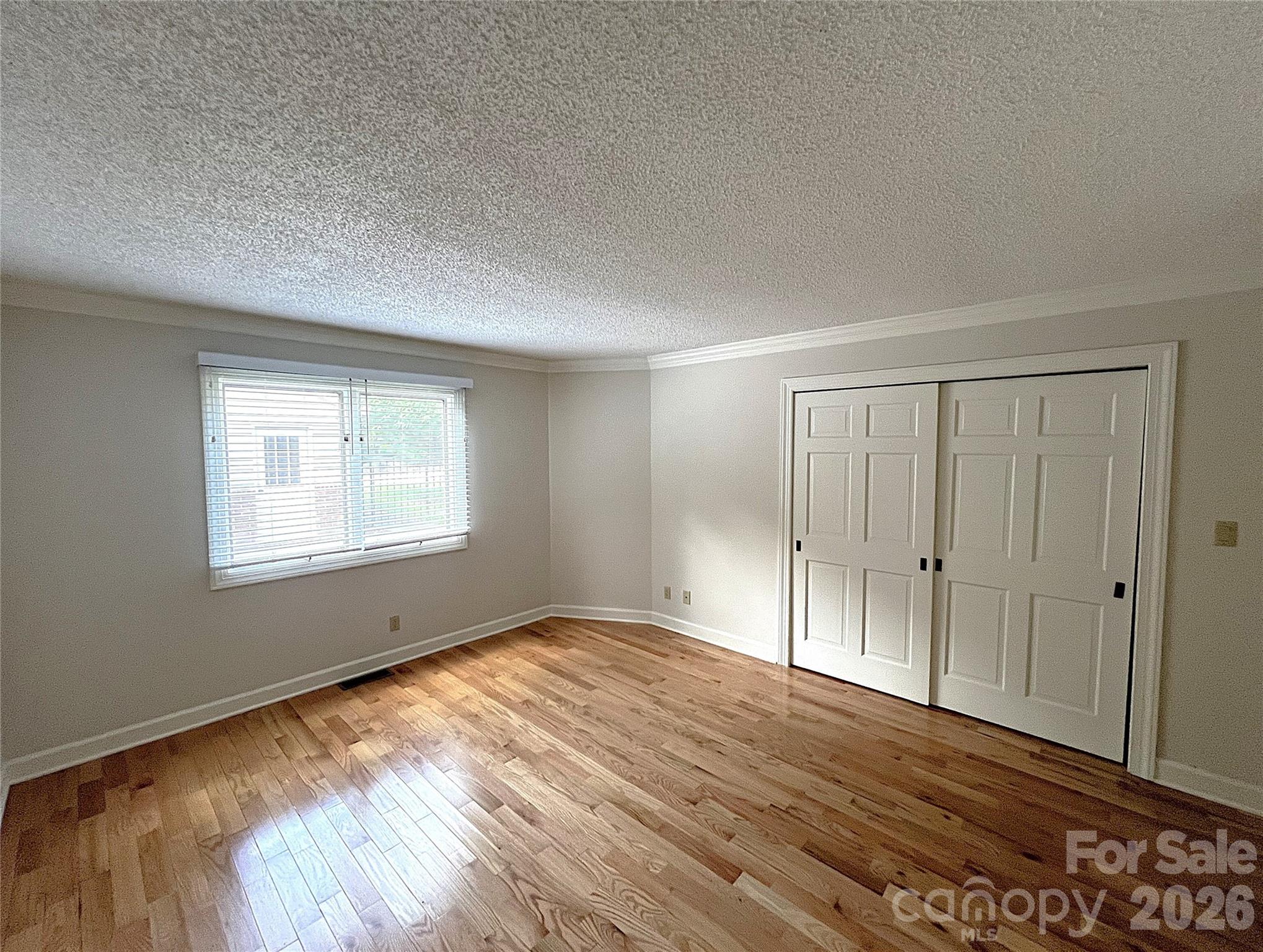 108 Glenbrook Drive — Hendersonville