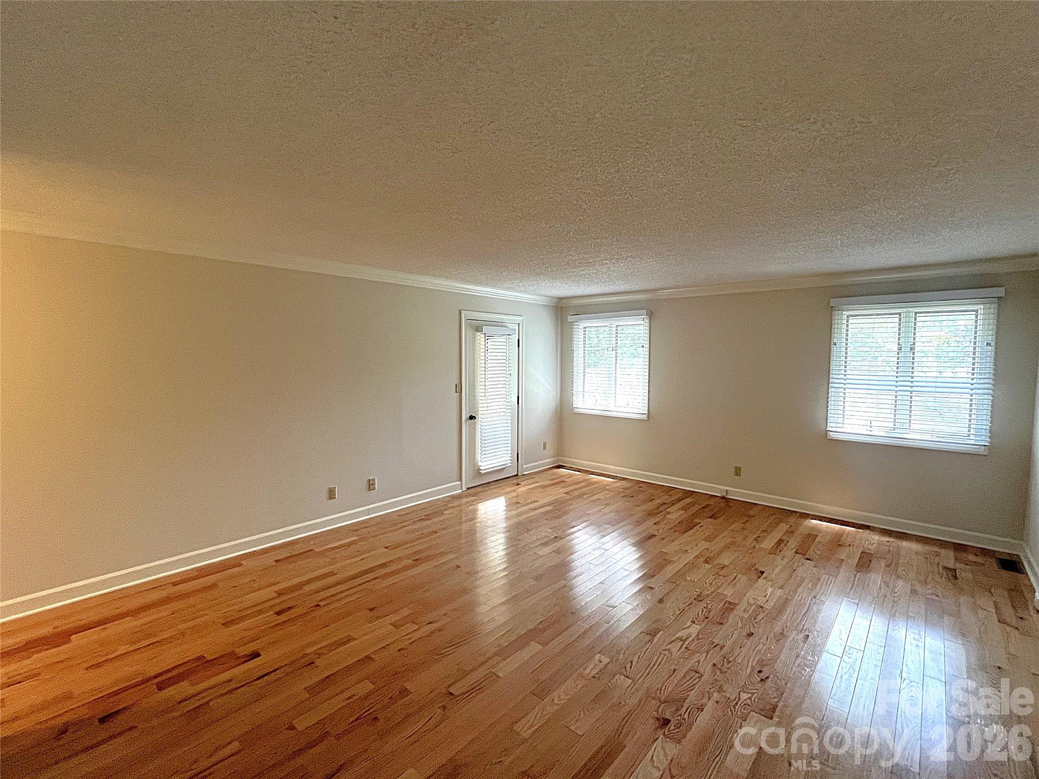 108 Glenbrook Drive — Hendersonville